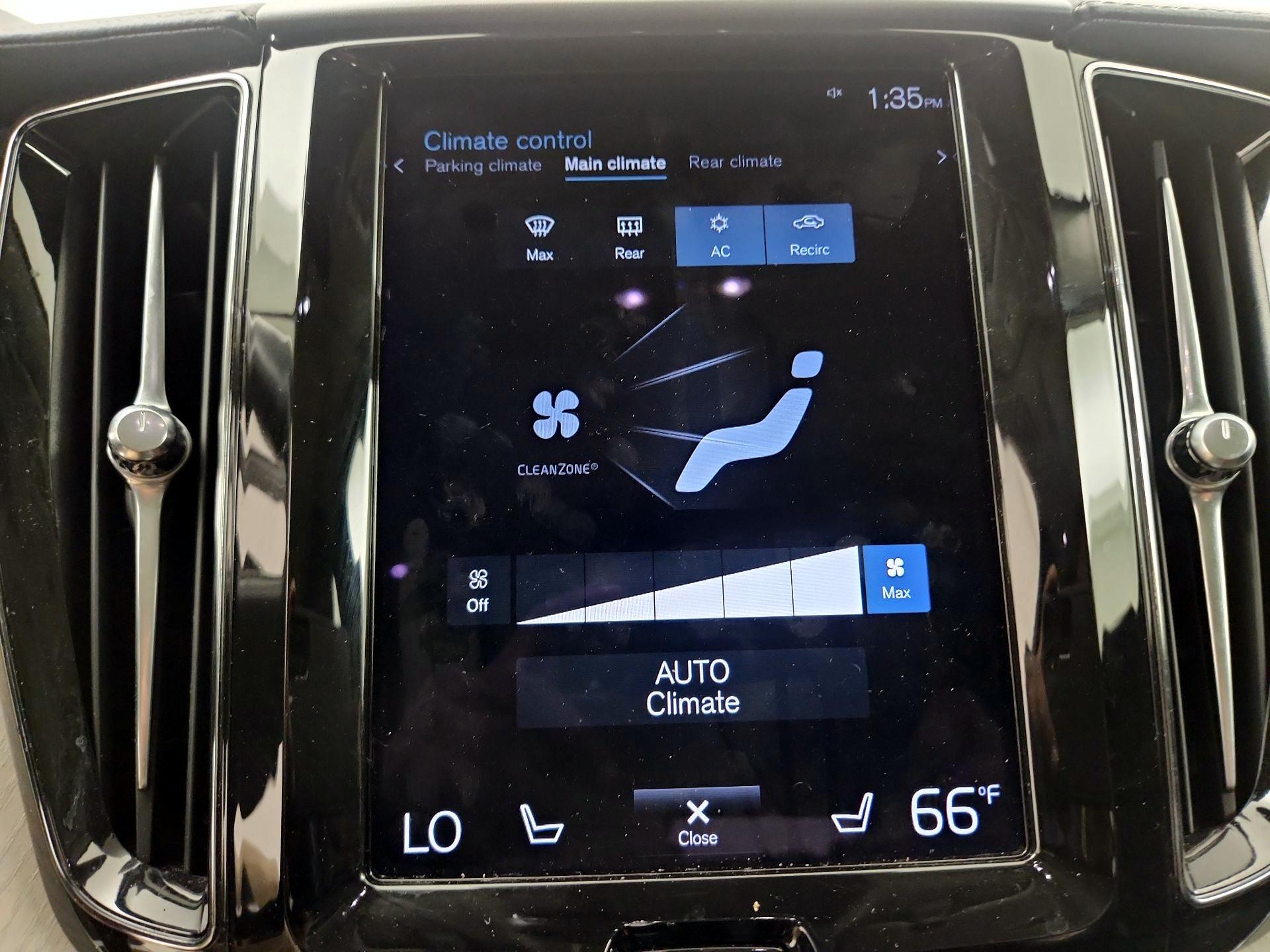 Thumbnail: 2021 Volvo XC60 - 16