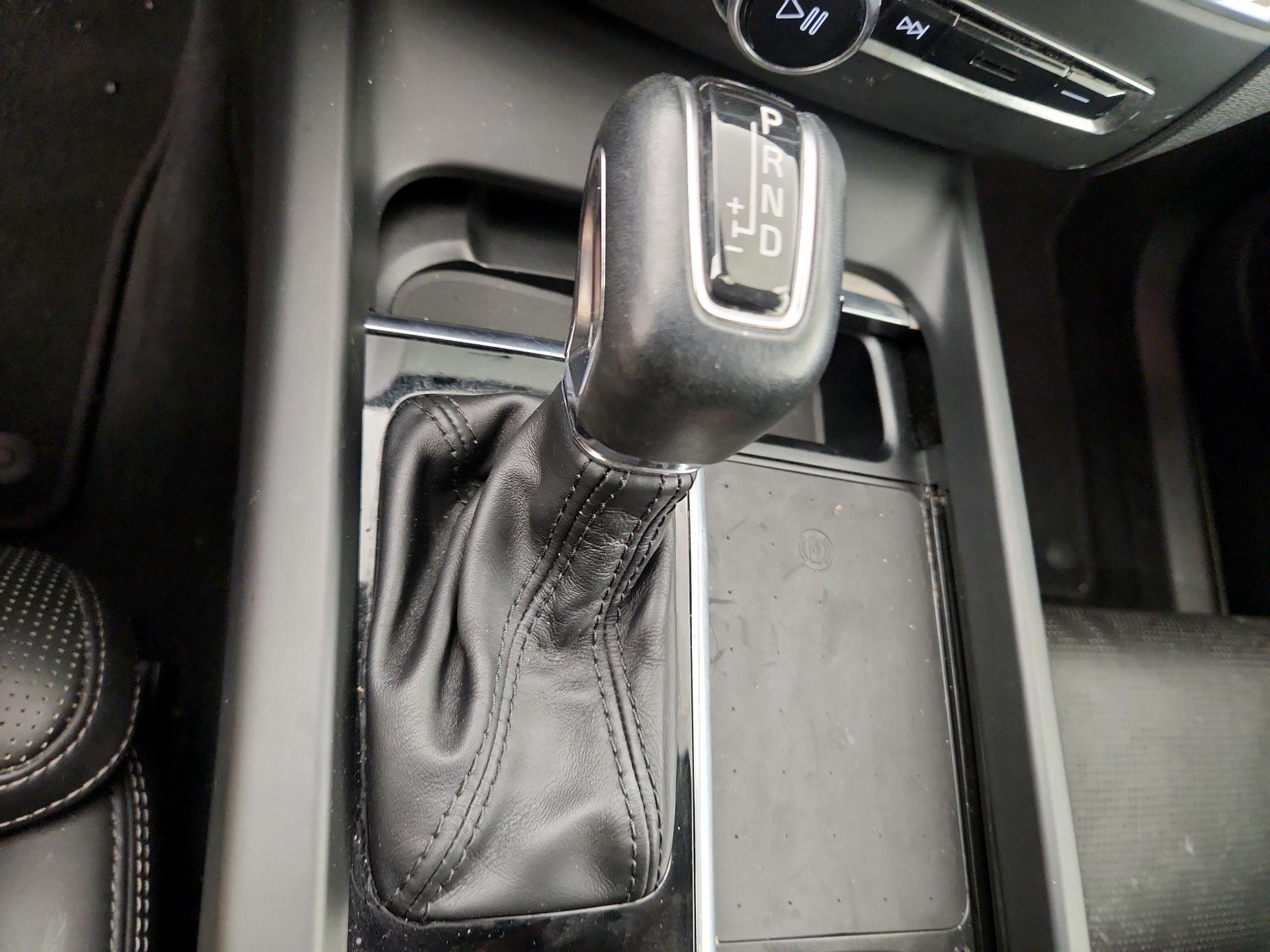 Thumbnail: 2021 Volvo XC60 - 17