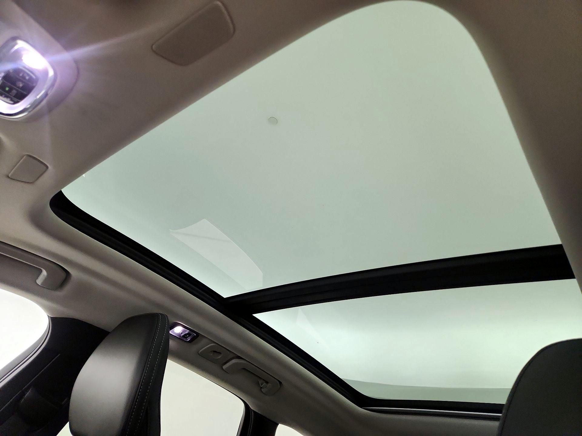 Thumbnail: 2021 Volvo XC60 - 19