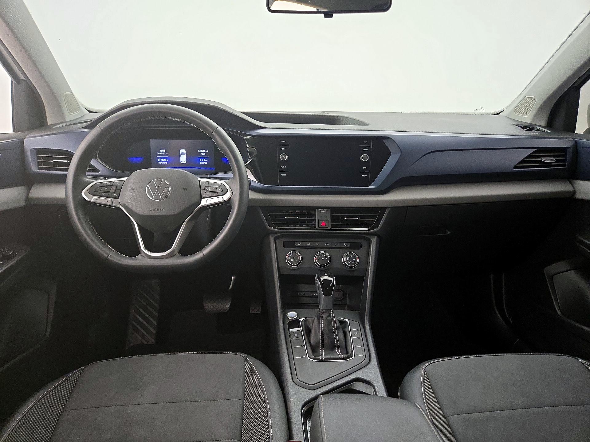 Thumbnail: 2022 Volkswagen Taos - 9