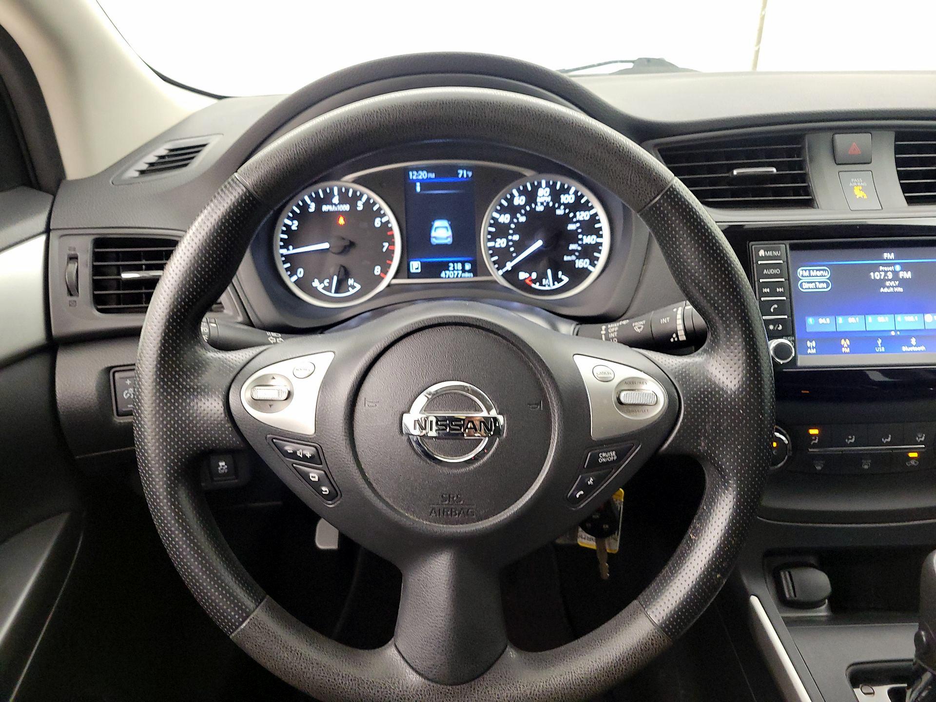 Thumbnail: 2019 Nissan Sentra - 10