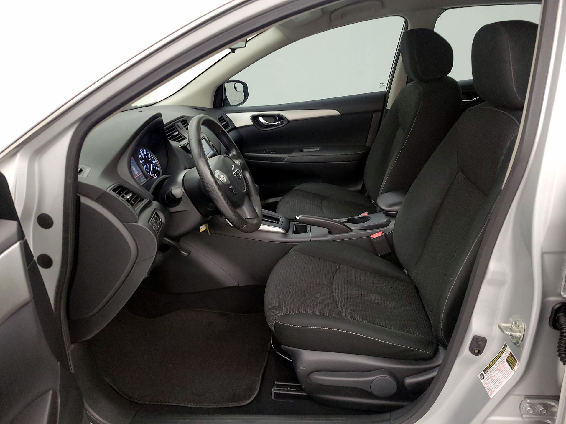 Thumbnail: 2019 Nissan Sentra - 11