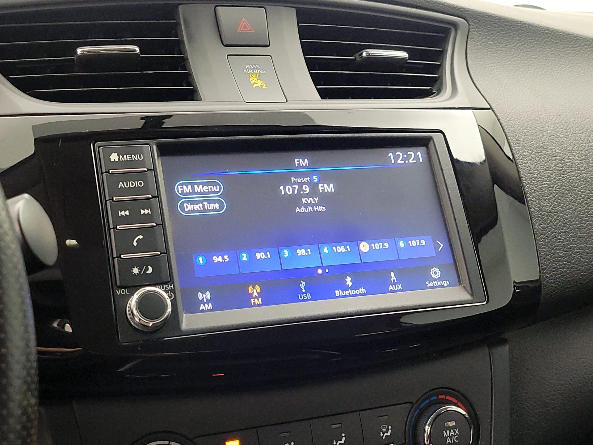 Thumbnail: 2019 Nissan Sentra - 15