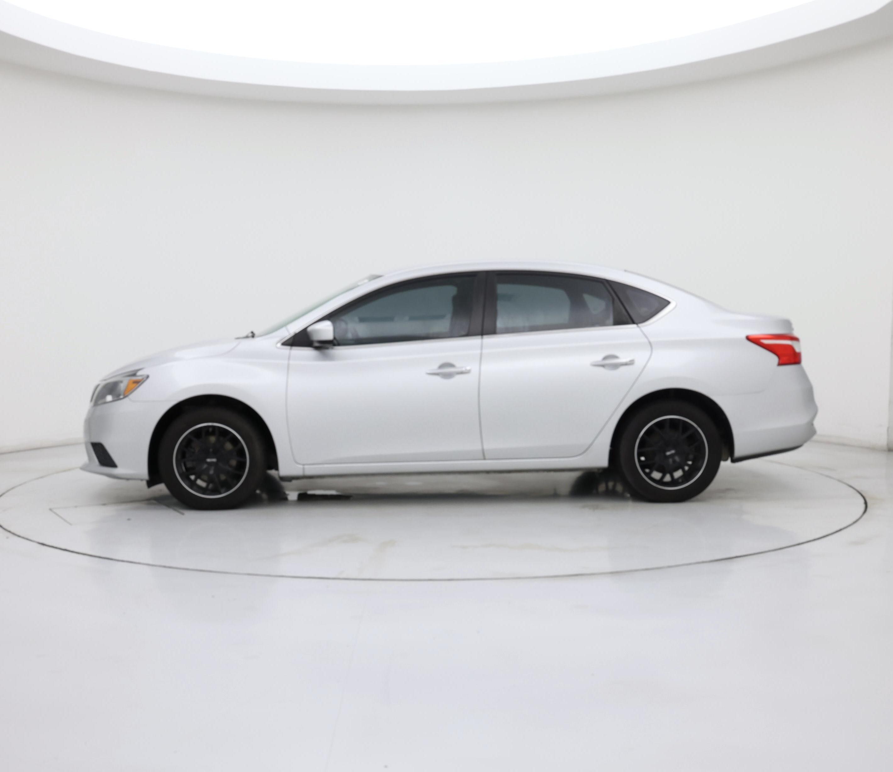 Thumbnail: 2019 Nissan Sentra - 3