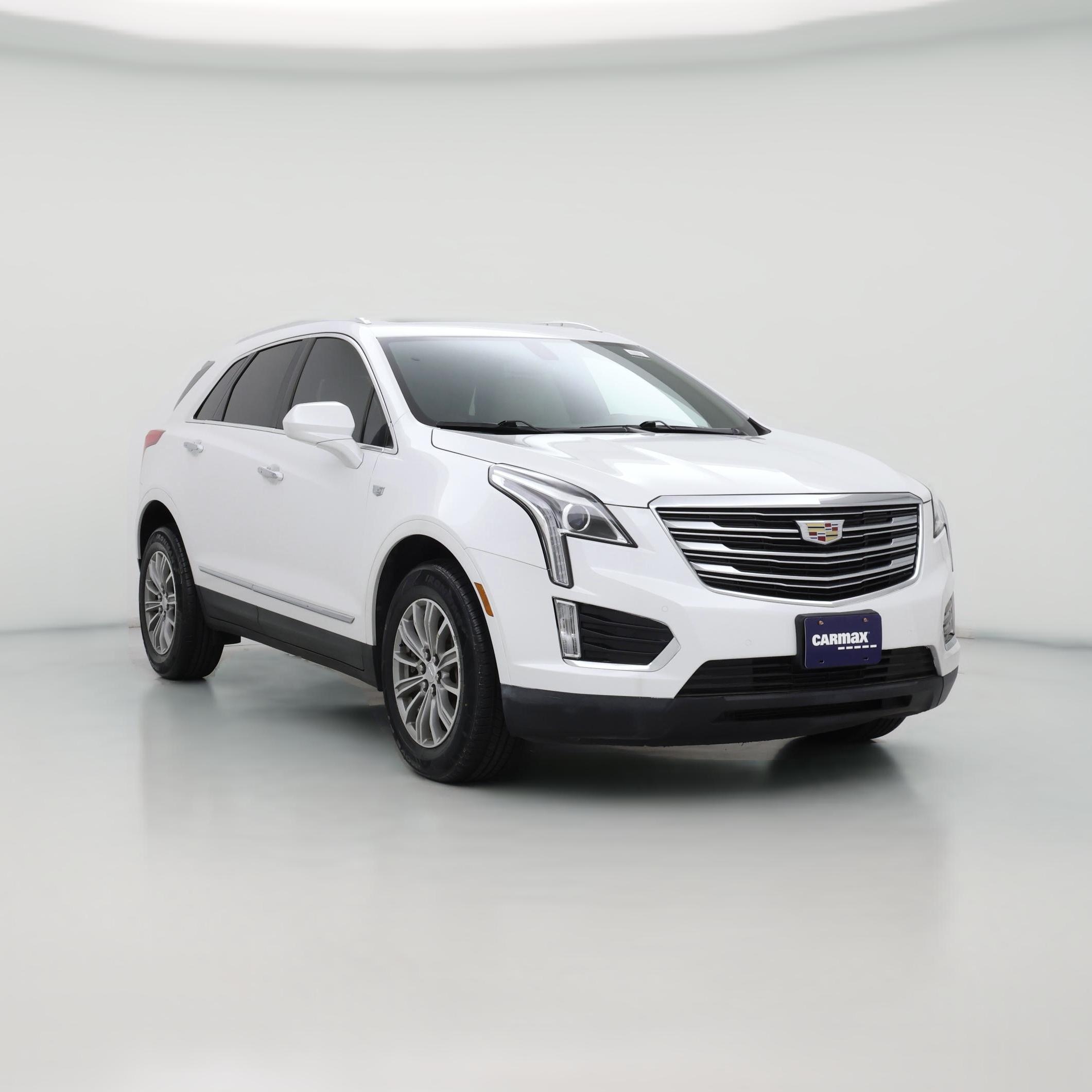 Thumbnail: 2017 Cadillac XT5 - 1