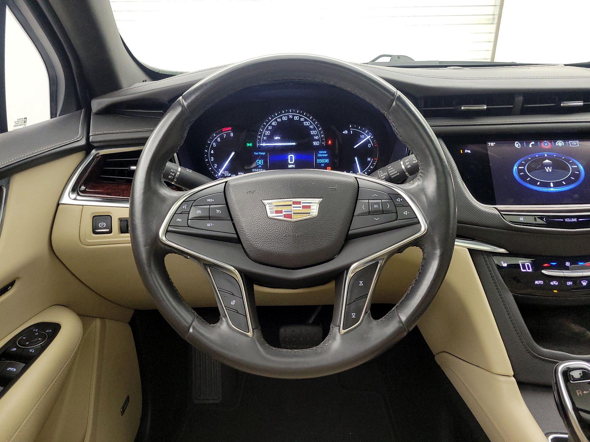 Thumbnail: 2017 Cadillac XT5 - 10