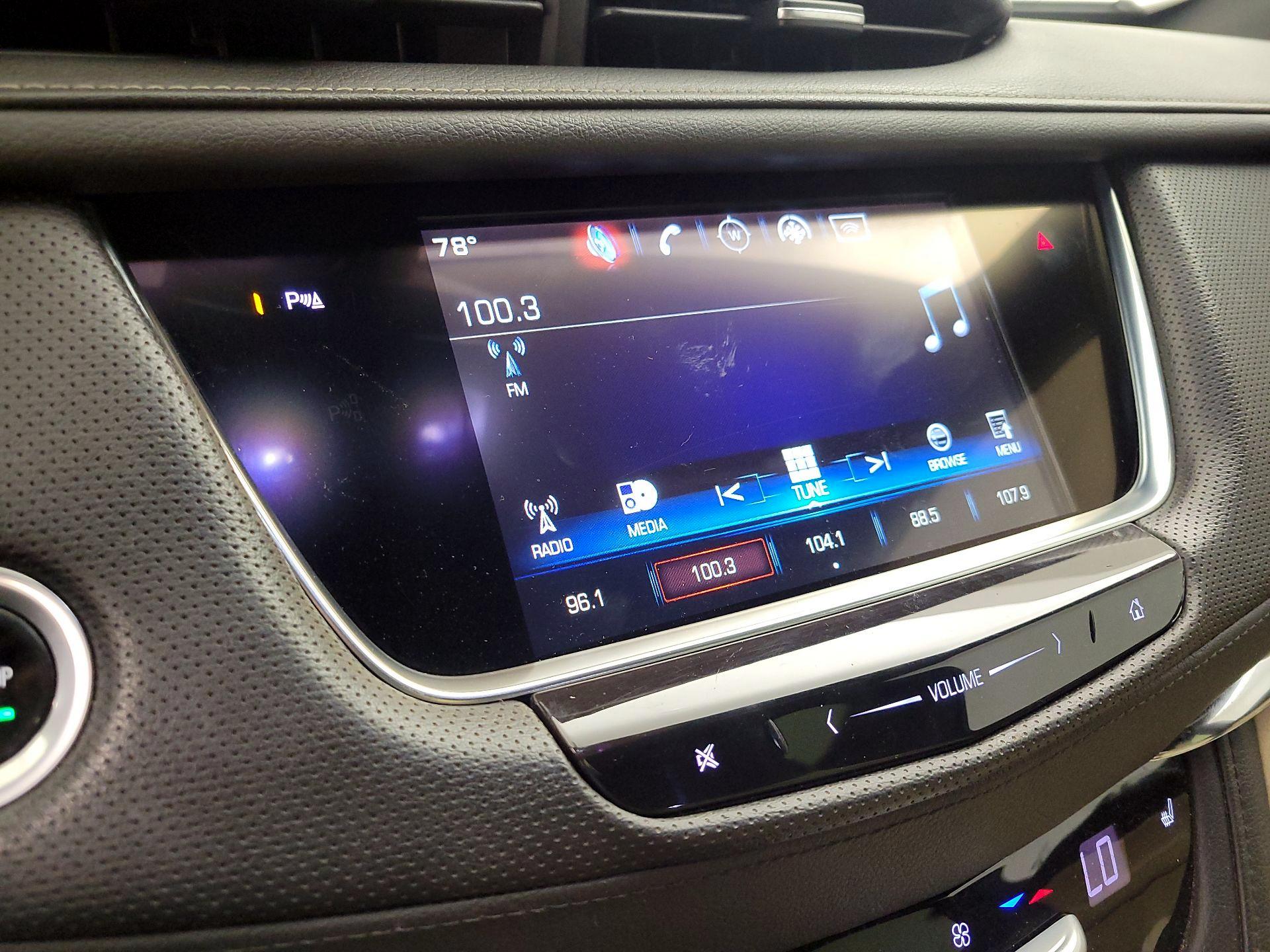 Thumbnail: 2017 Cadillac XT5 - 15
