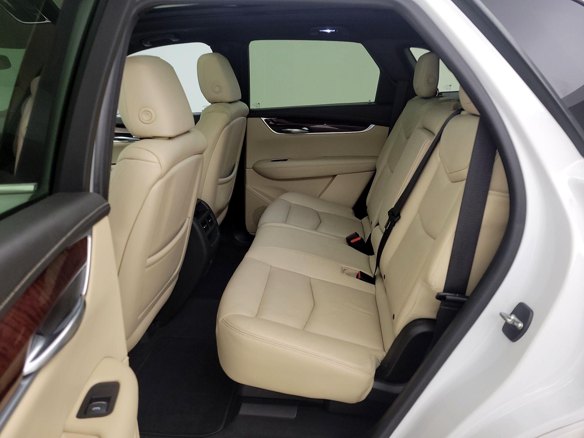 Thumbnail: 2017 Cadillac XT5 - 20