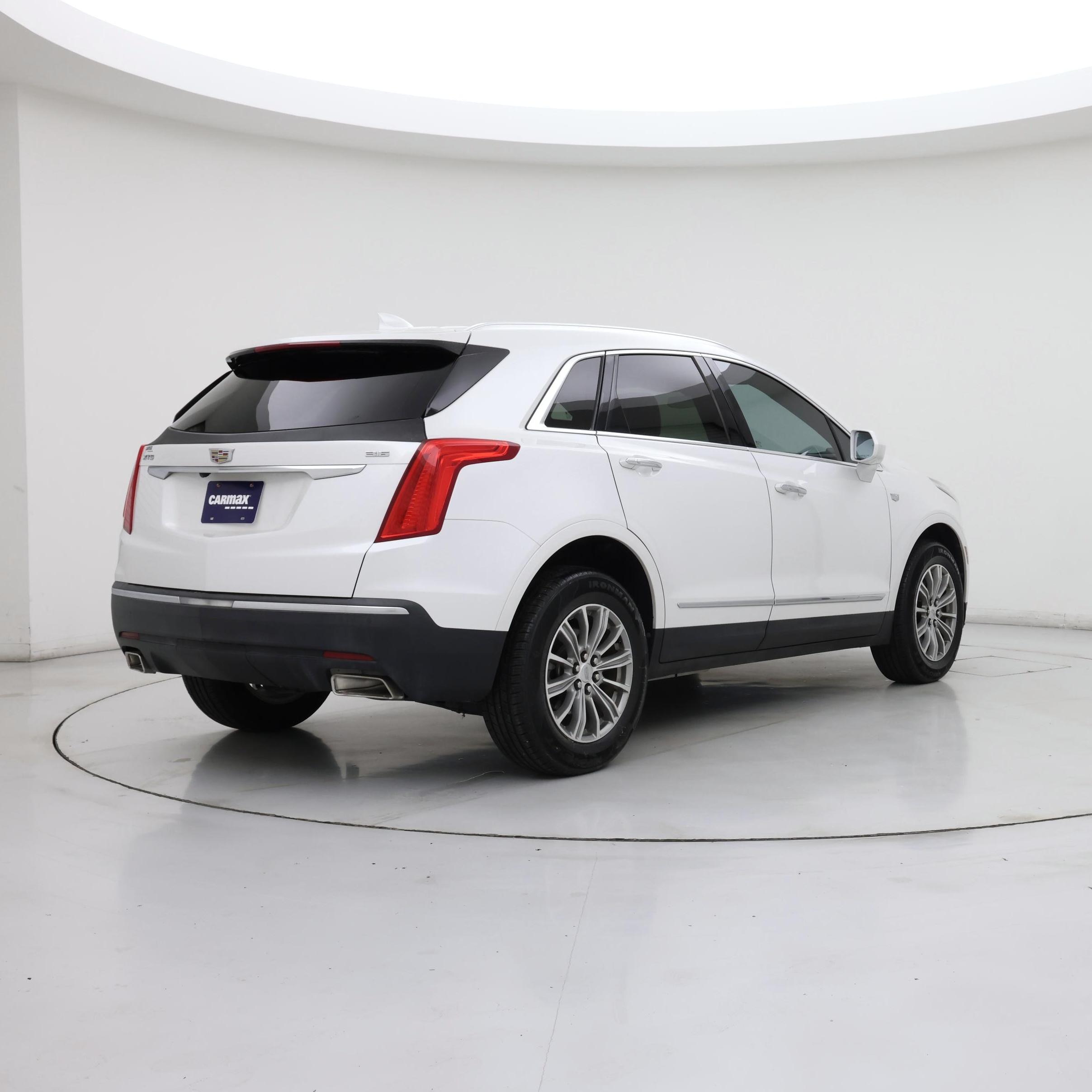 Thumbnail: 2017 Cadillac XT5 - 8