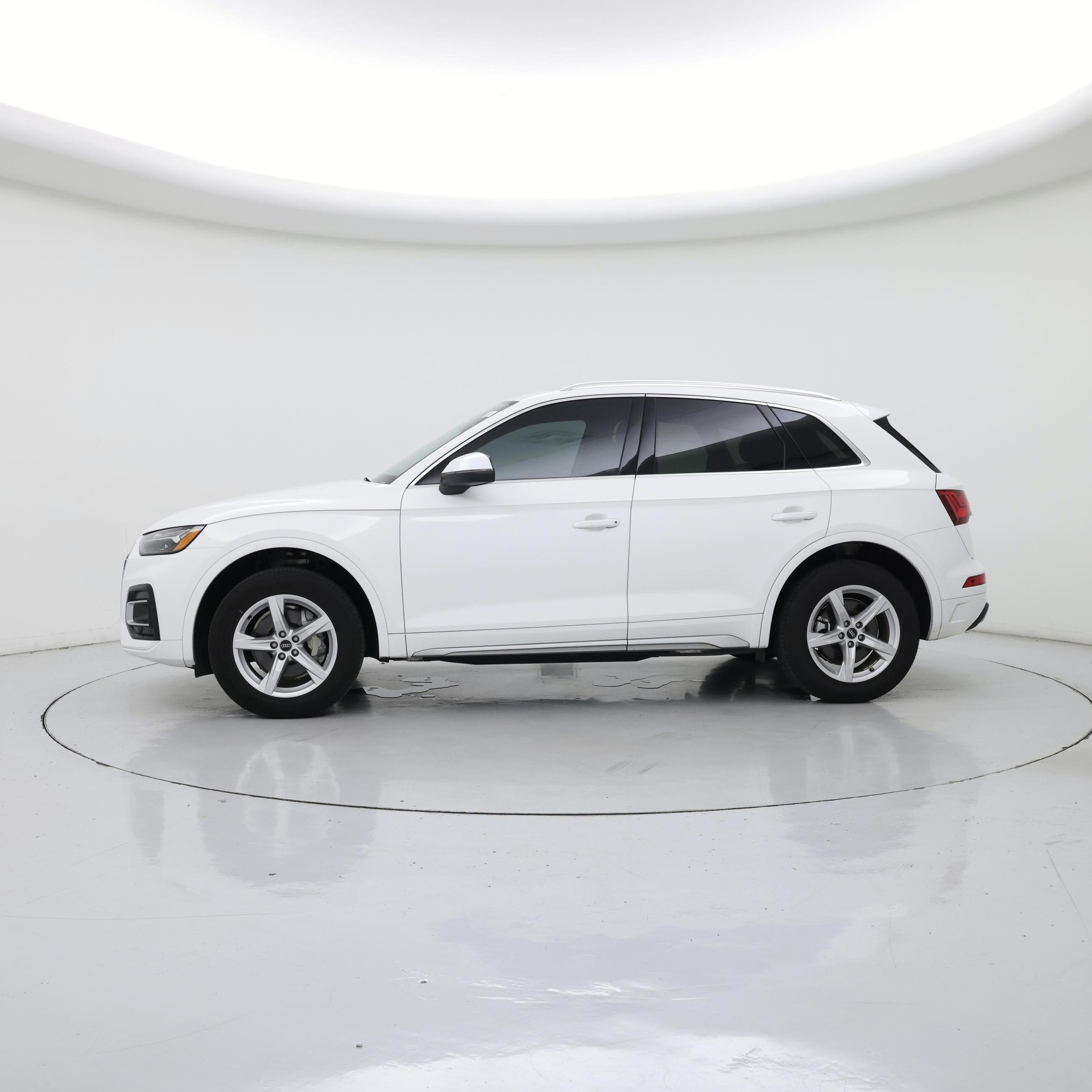 Thumbnail: 2023 Audi Q5 - 3