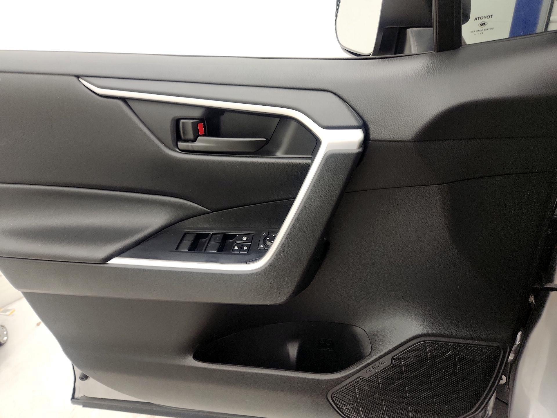 Thumbnail: 2024 Toyota RAV4 - 12