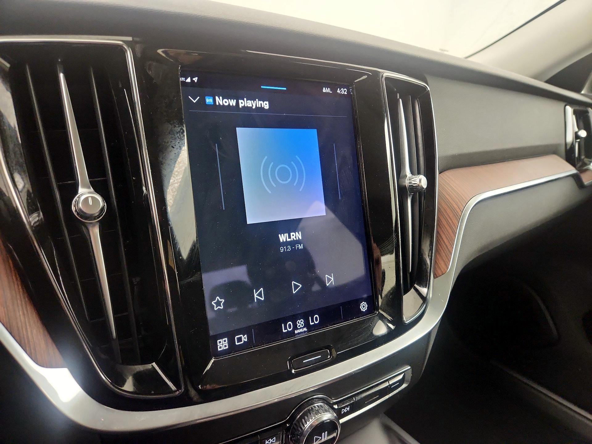 Thumbnail: 2023 Volvo S60 - 15