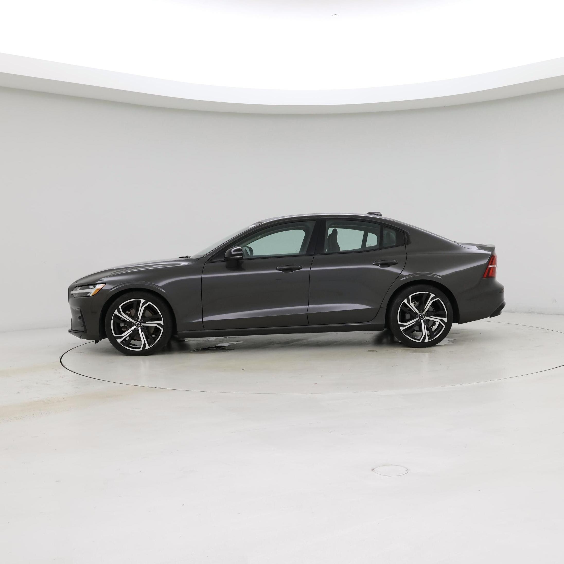 Thumbnail: 2023 Volvo S60 - 3