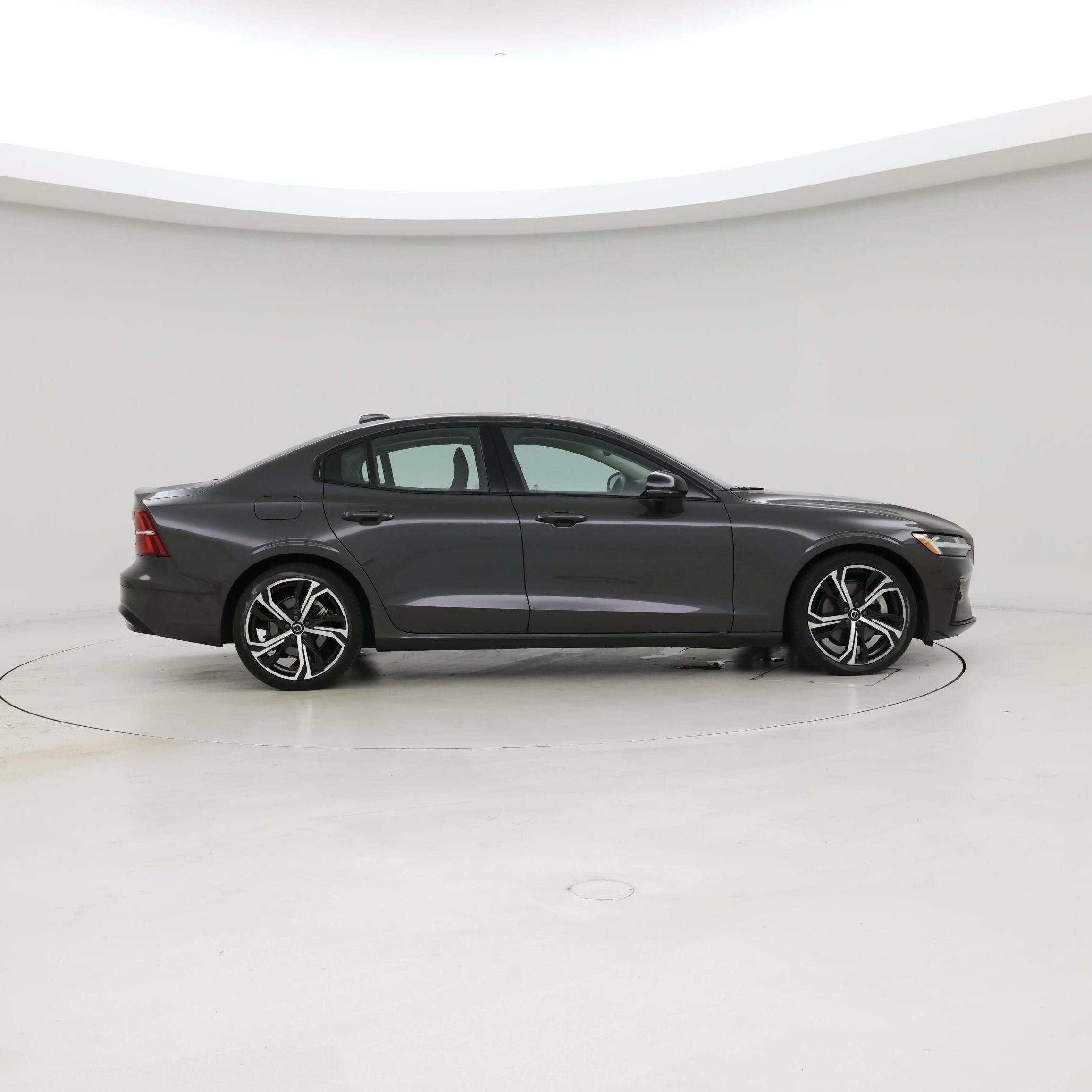 Thumbnail: 2023 Volvo S60 - 7