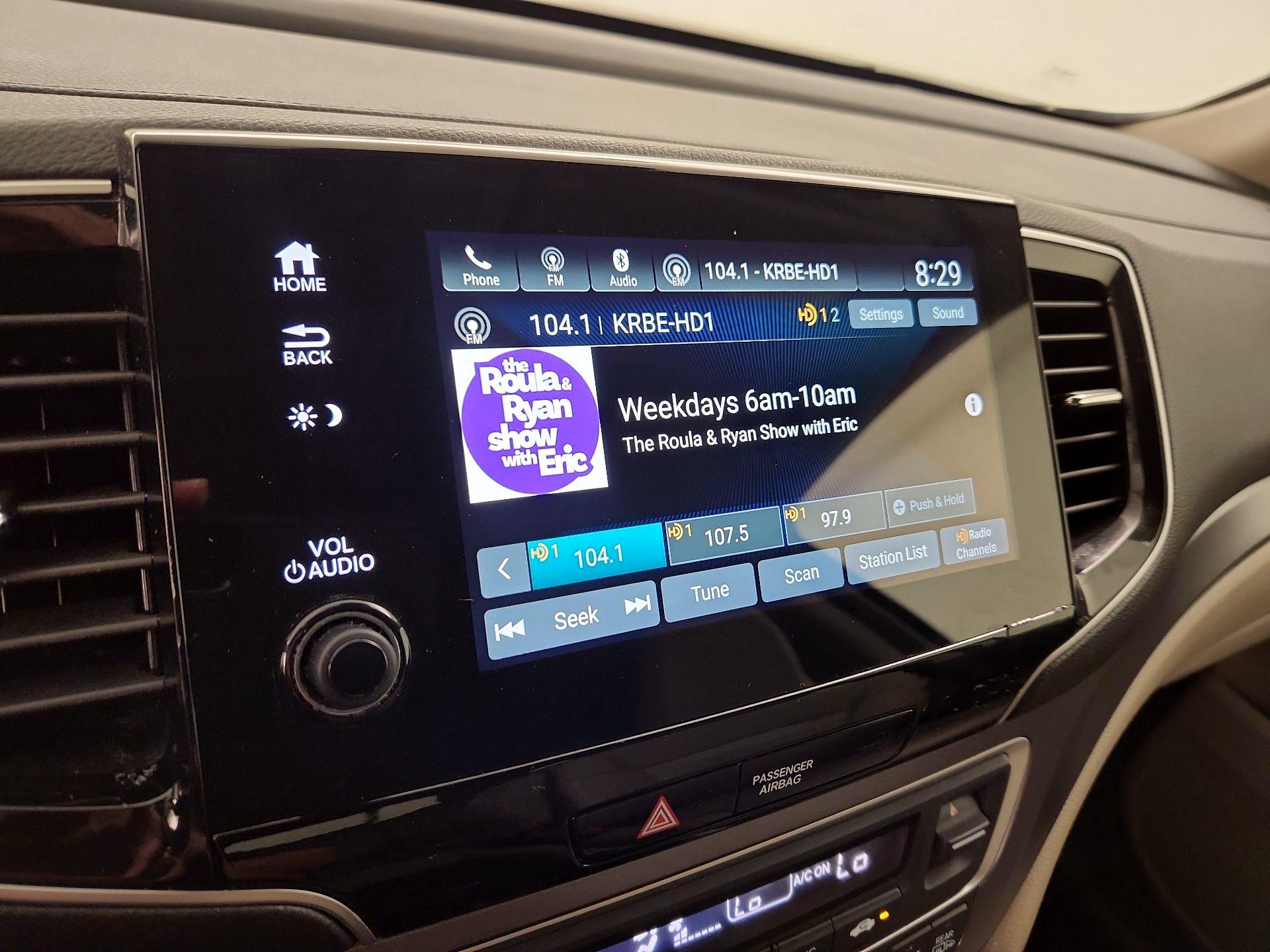 Thumbnail: 2019 Honda Pilot - 15