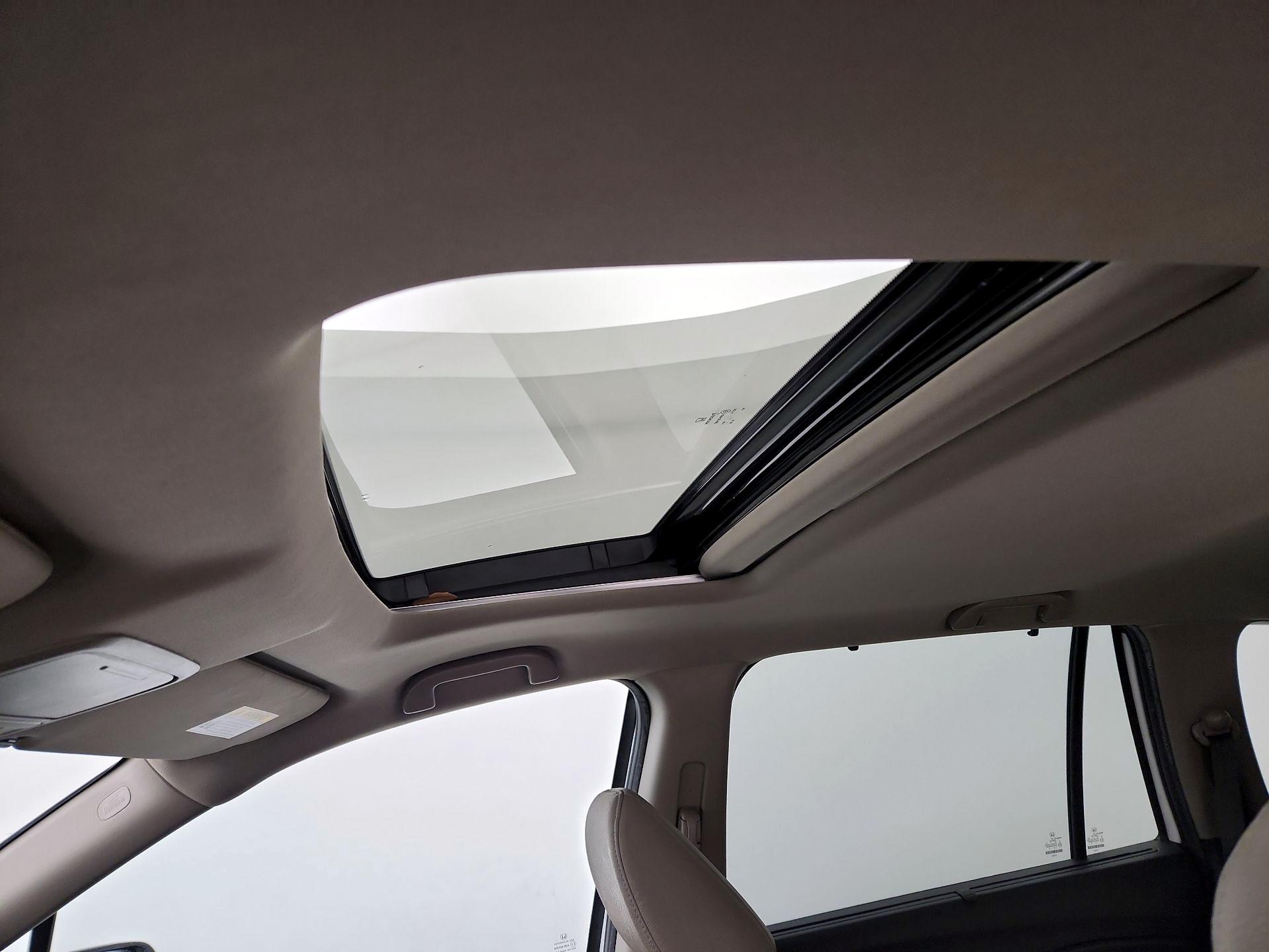 Thumbnail: 2019 Honda Pilot - 19