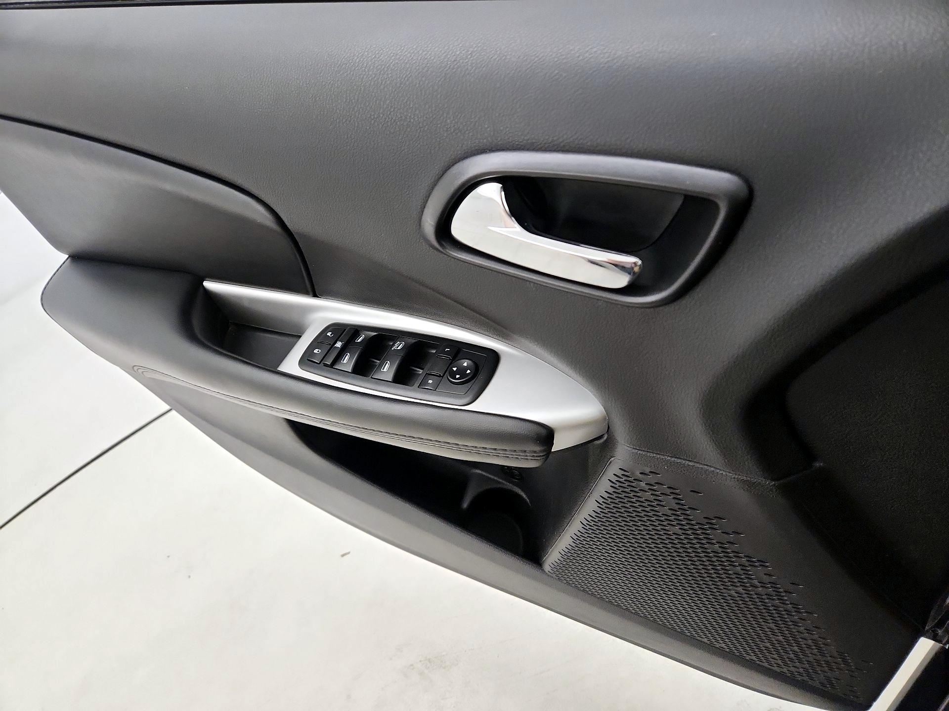 Thumbnail: 2019 Dodge Journey - 12