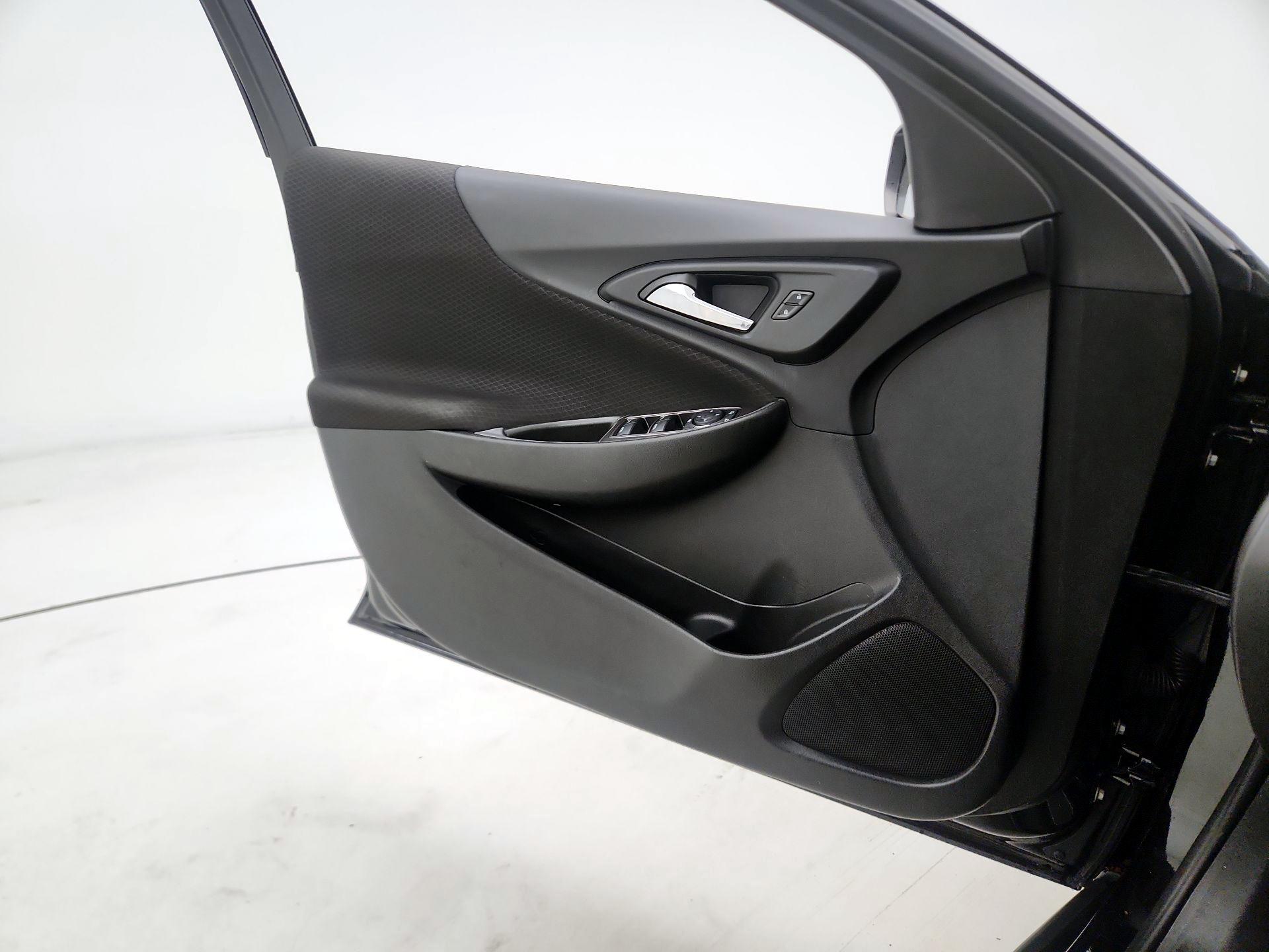 Thumbnail: 2021 Chevrolet Malibu - 12