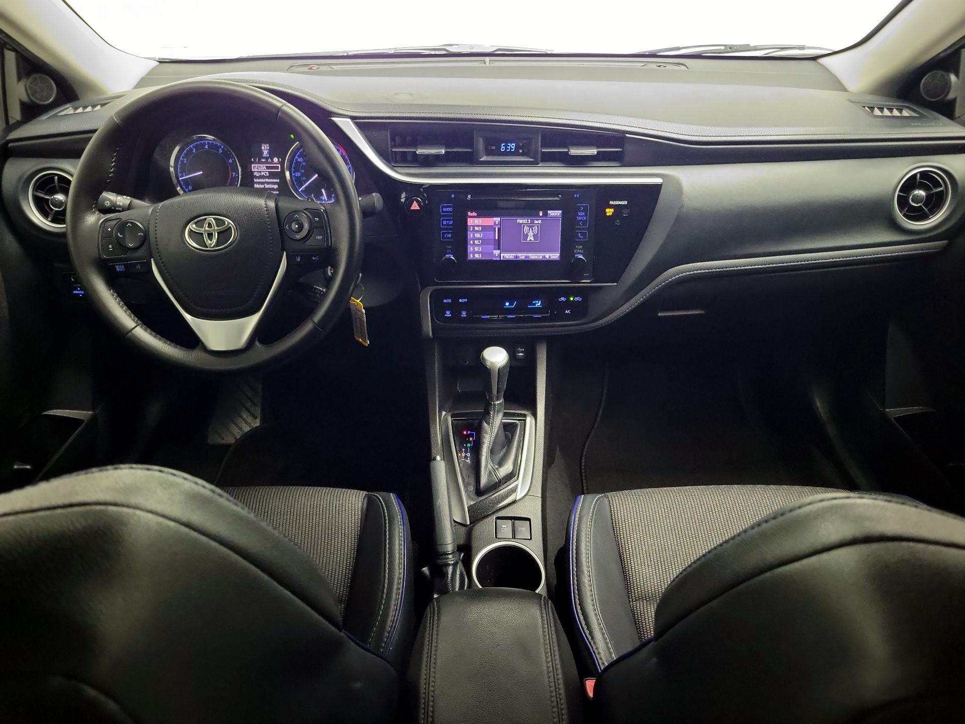 Thumbnail: 2017 Toyota Corolla - 9