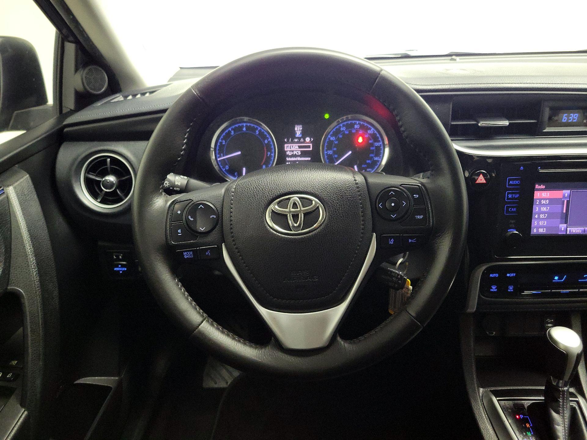 Thumbnail: 2017 Toyota Corolla - 10