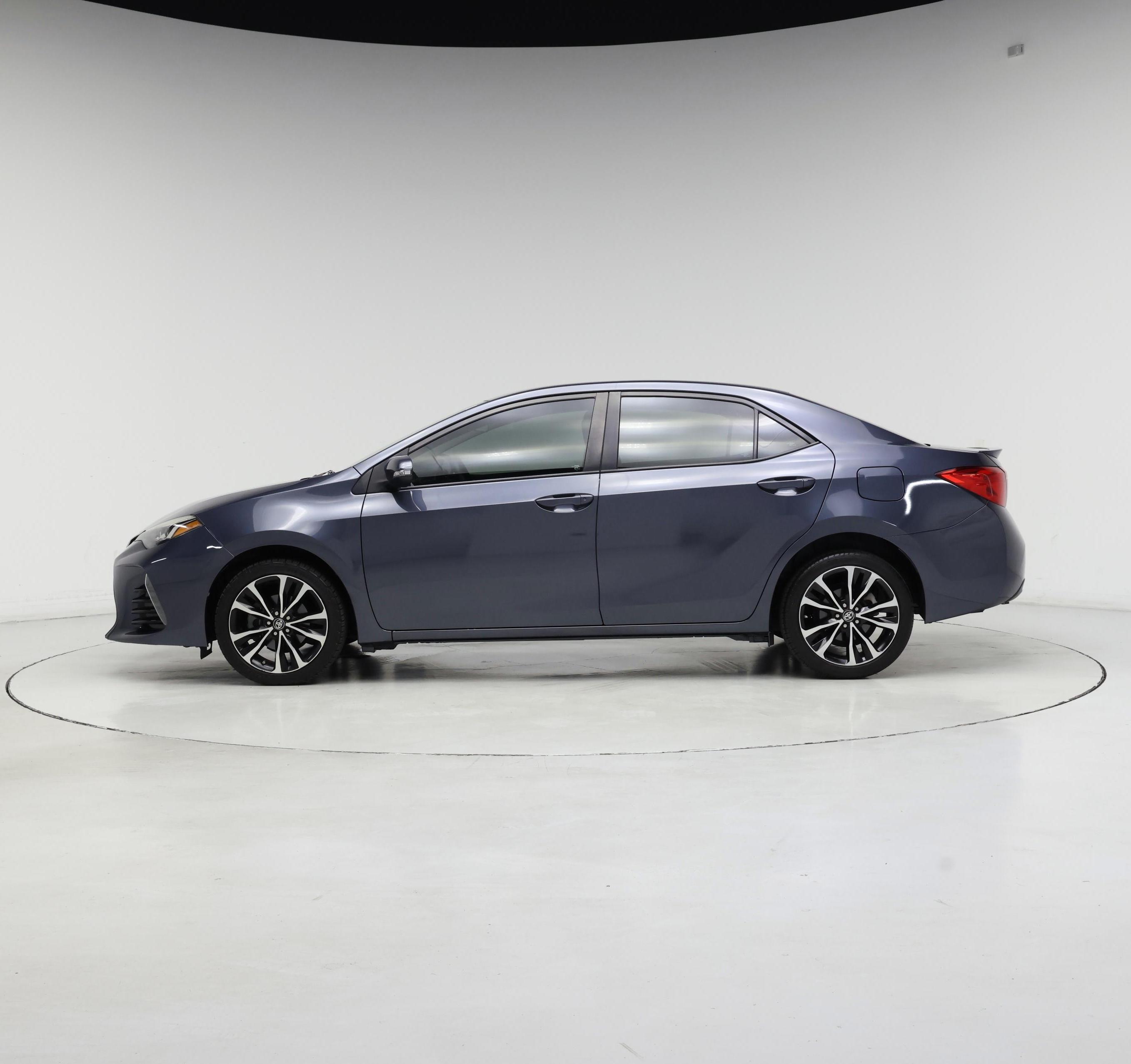 Thumbnail: 2017 Toyota Corolla - 3