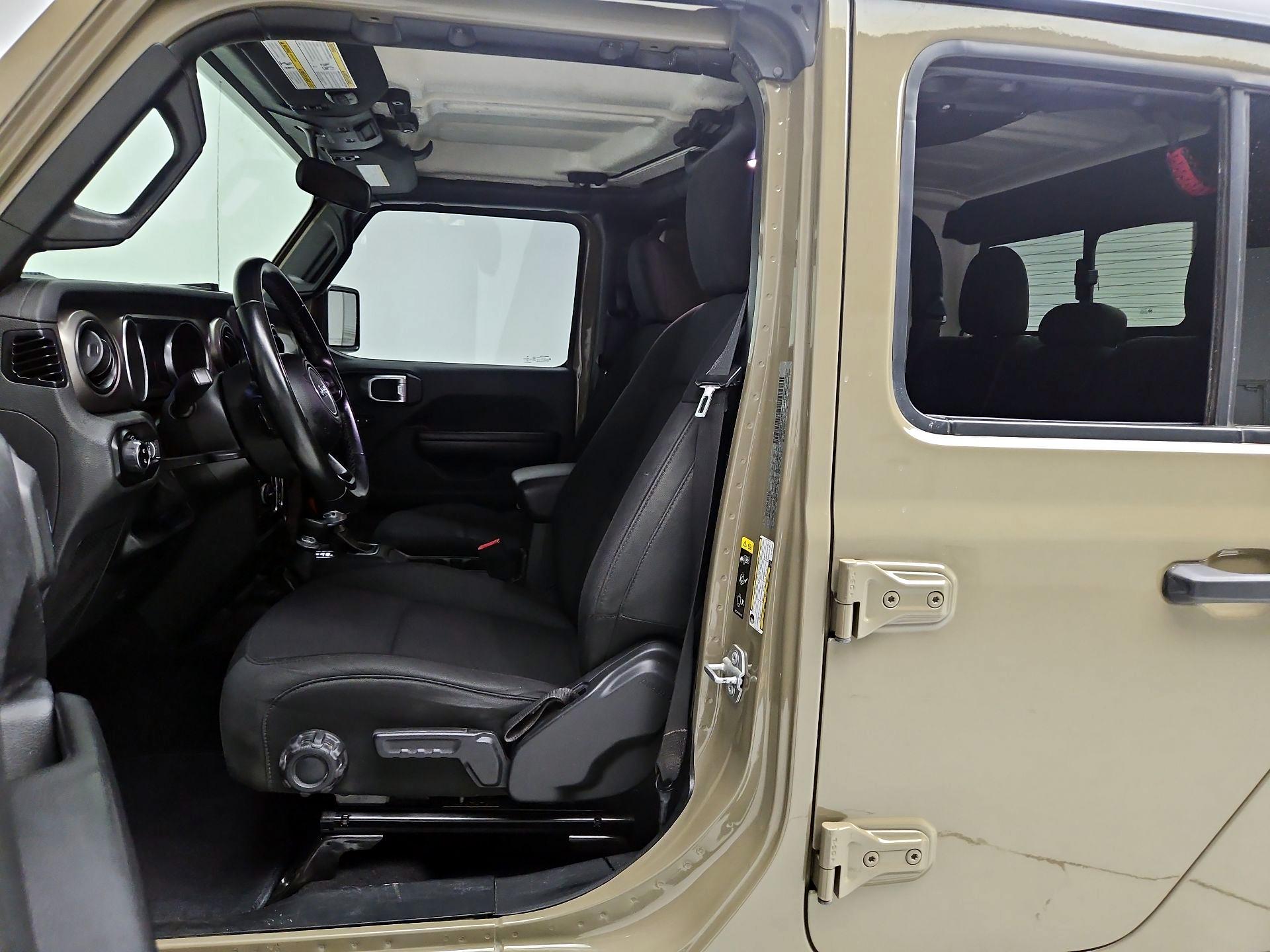 Thumbnail: 2020 Jeep Gladiator - 9