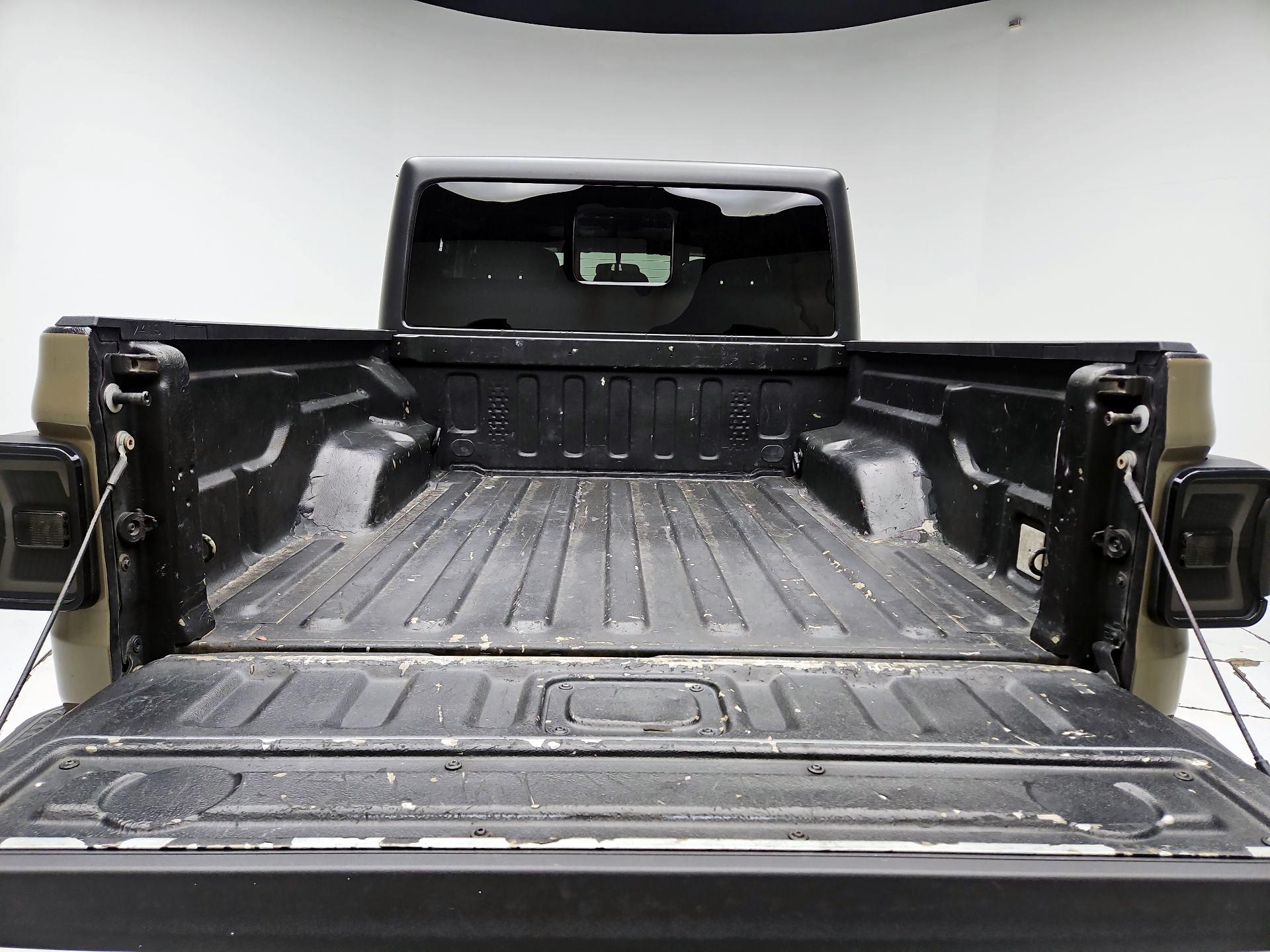 Thumbnail: 2020 Jeep Gladiator - 18