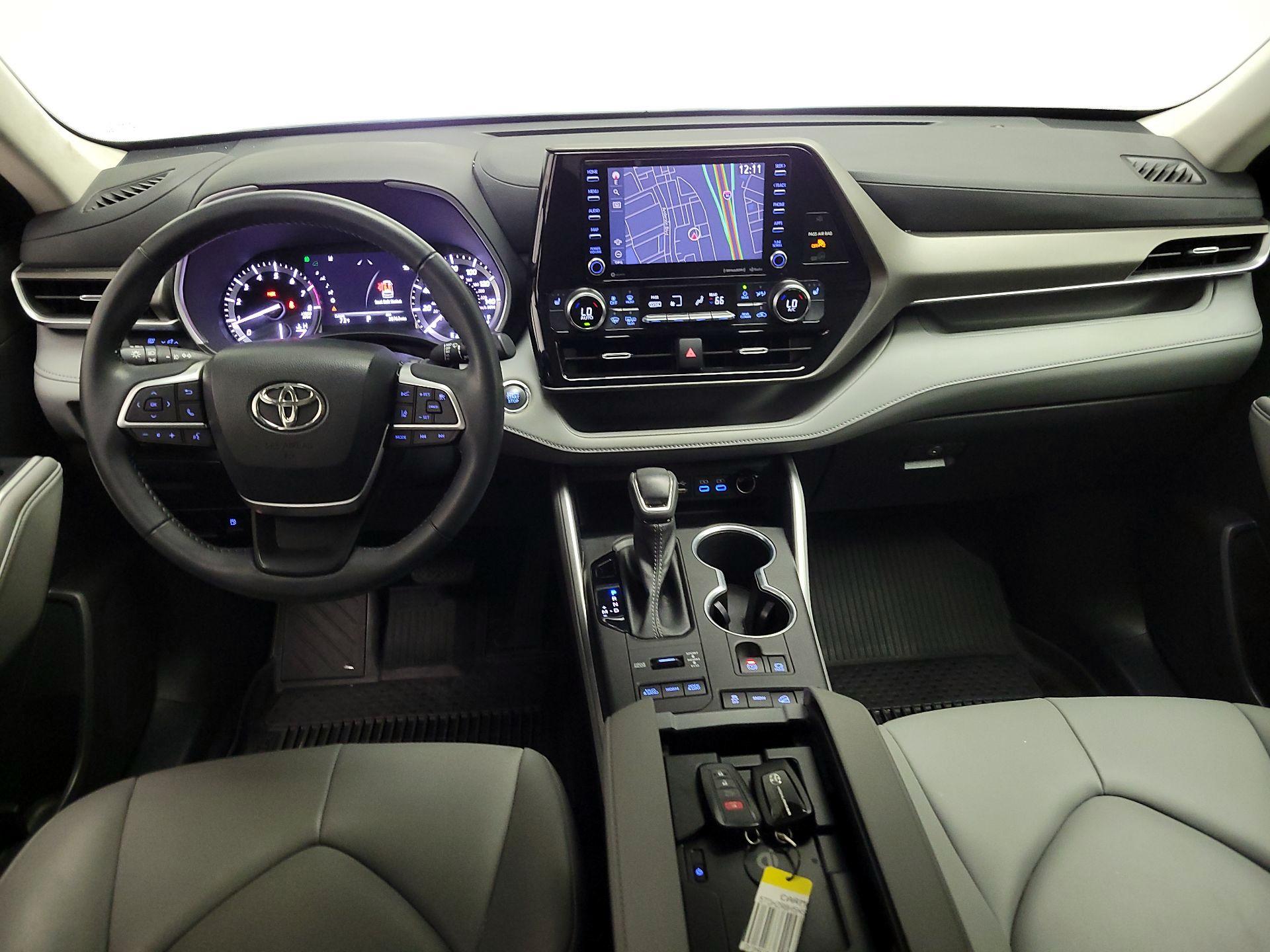 Thumbnail: 2022 Toyota Highlander - 9