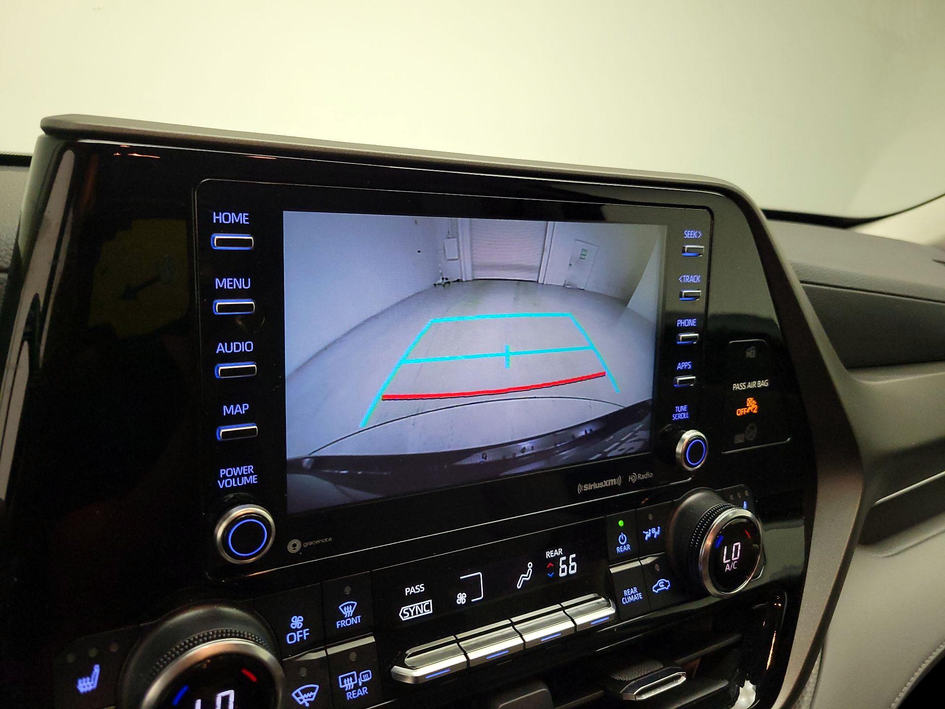 Thumbnail: 2022 Toyota Highlander - 15