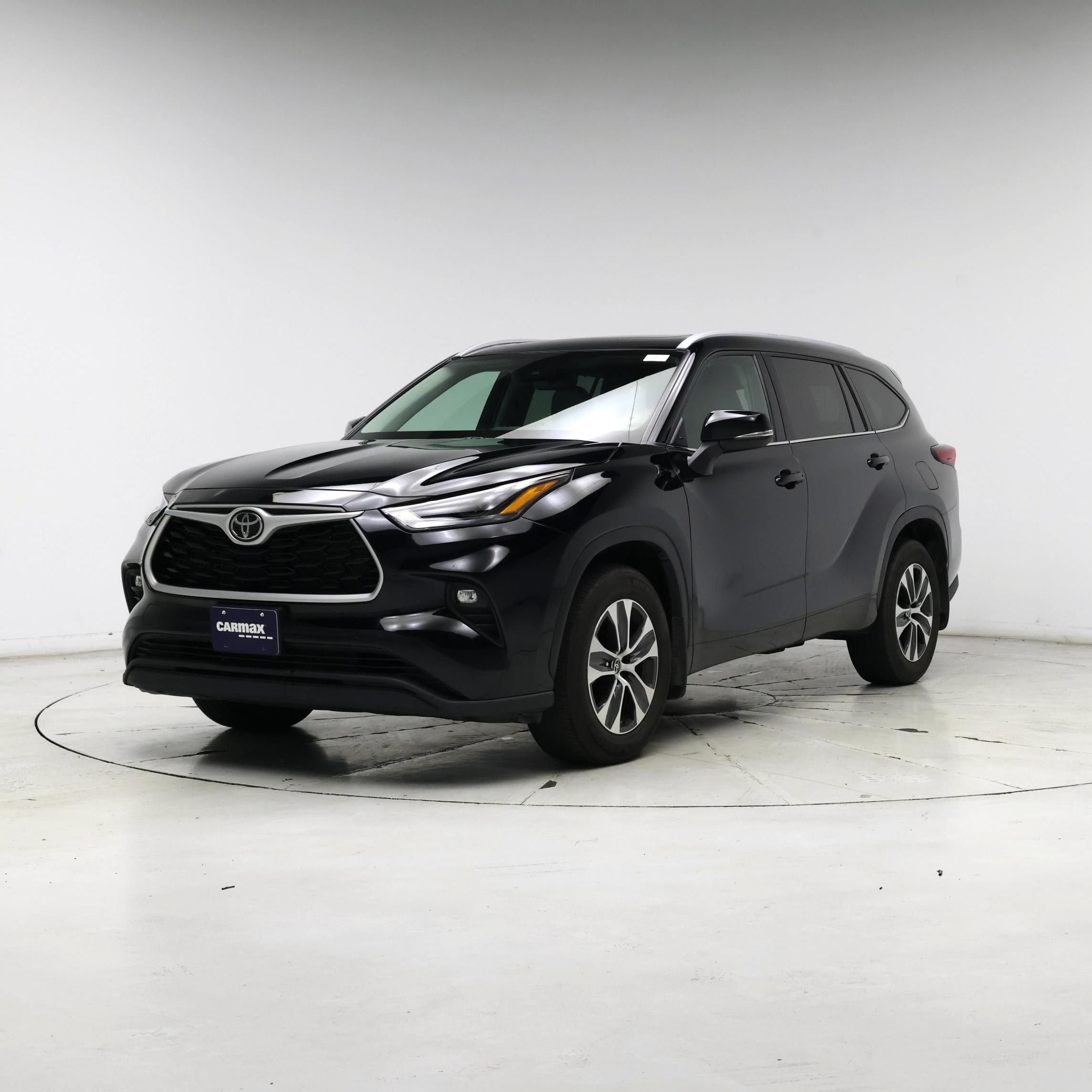 Thumbnail: 2022 Toyota Highlander - 4
