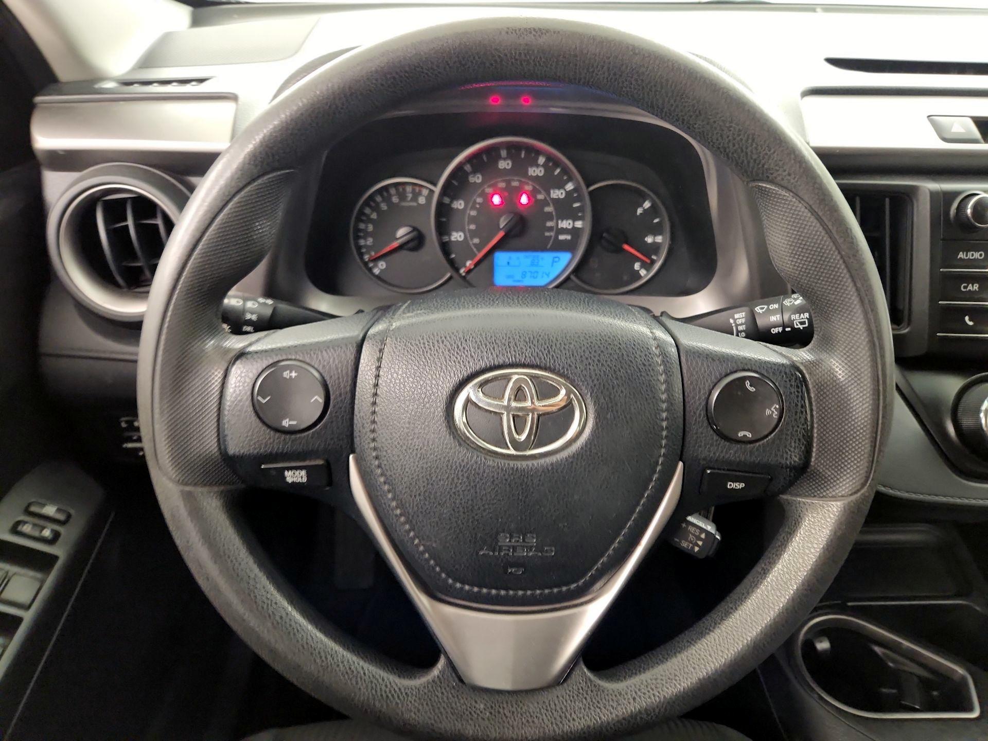 Thumbnail: 2016 Toyota RAV4 - 10