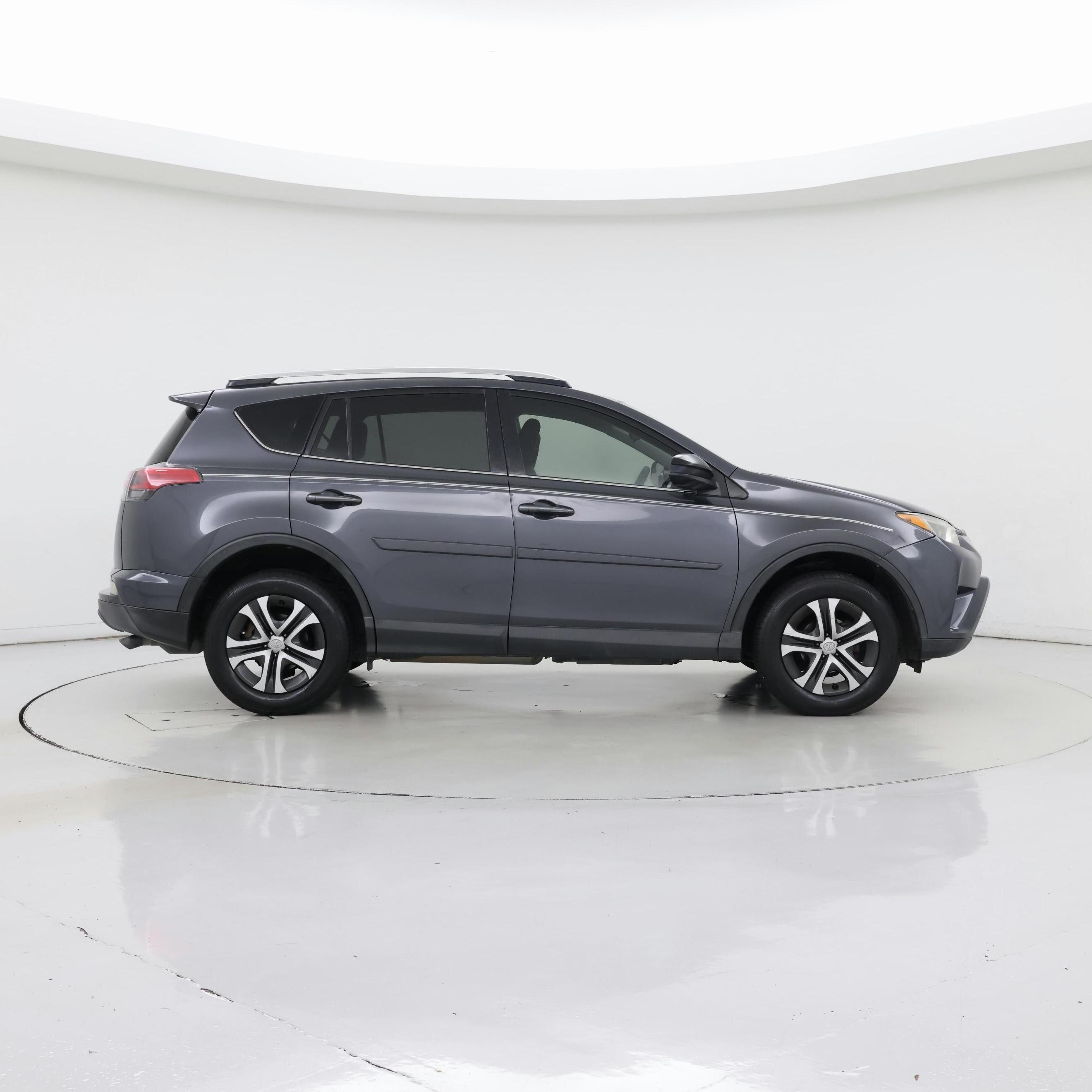 Thumbnail: 2016 Toyota RAV4 - 7