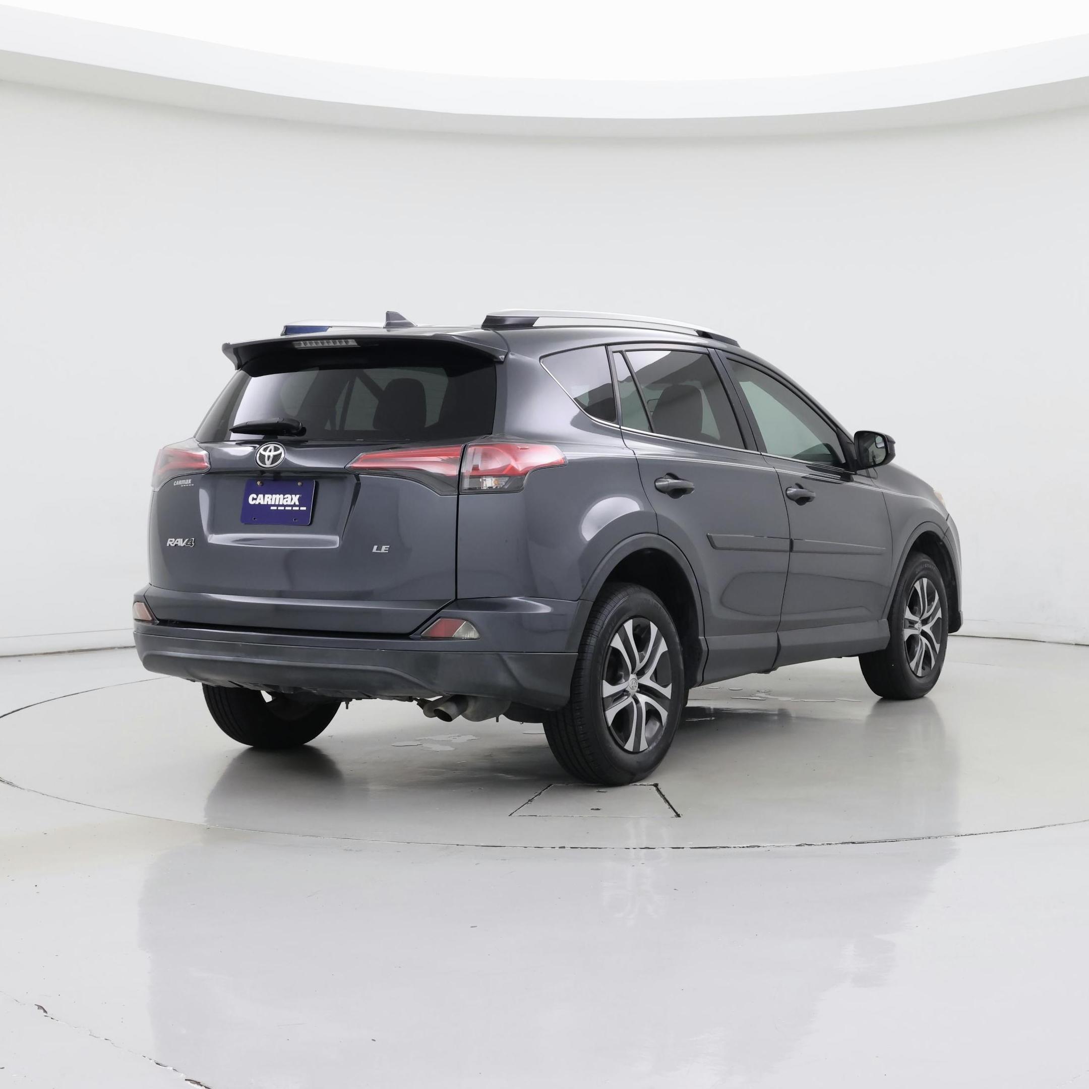 Thumbnail: 2016 Toyota RAV4 - 8