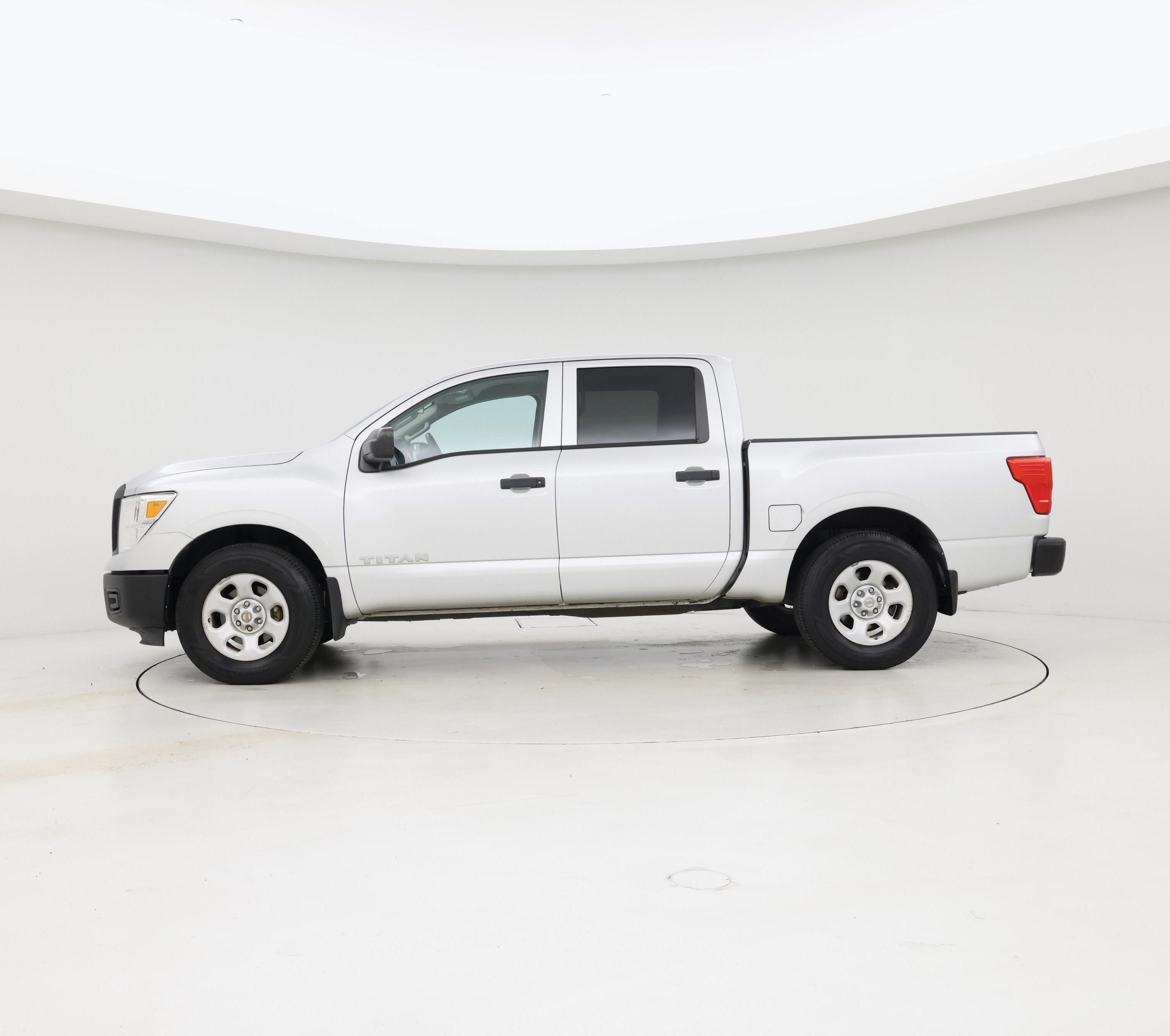 Thumbnail: 2017 Nissan Titan - 3