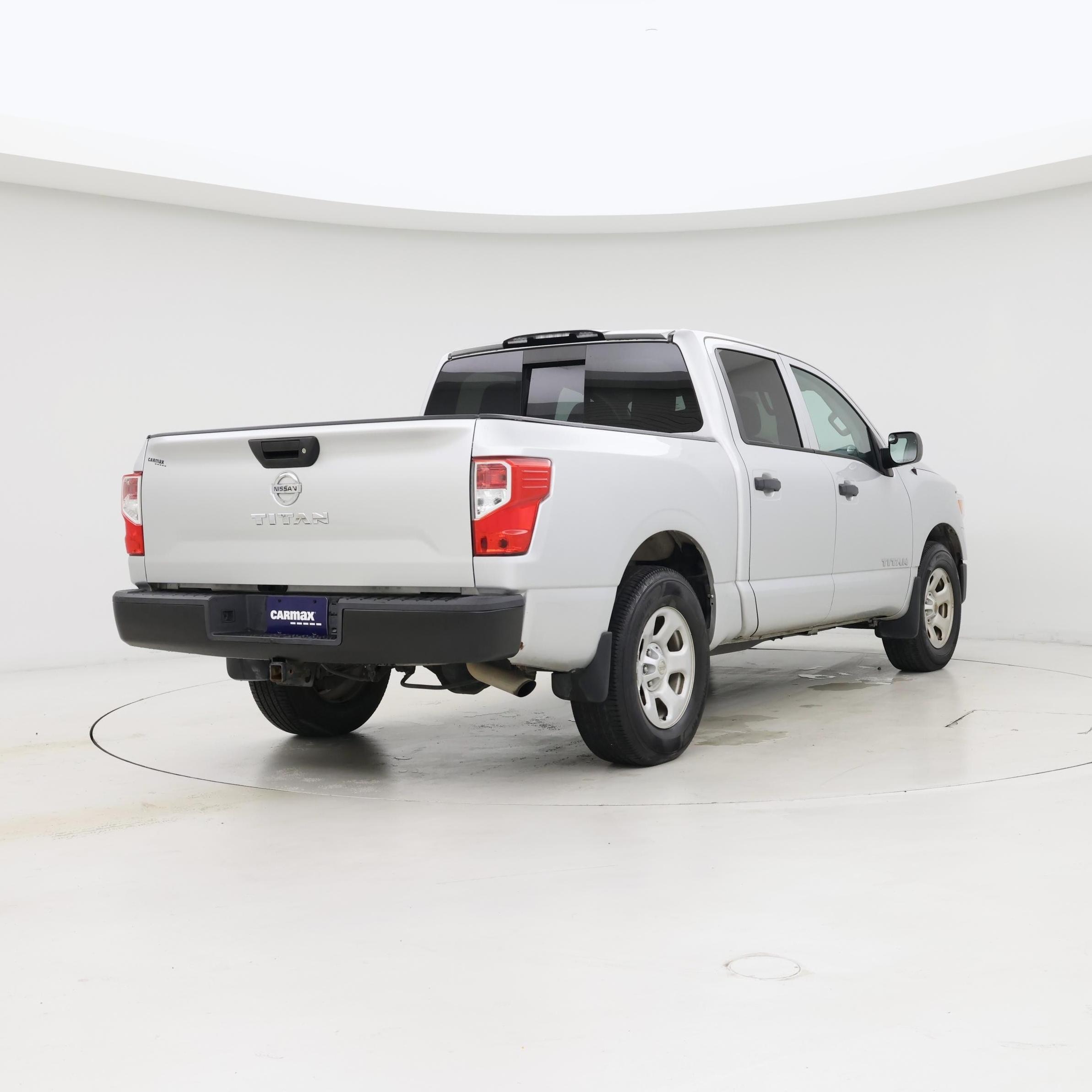 Thumbnail: 2017 Nissan Titan - 8
