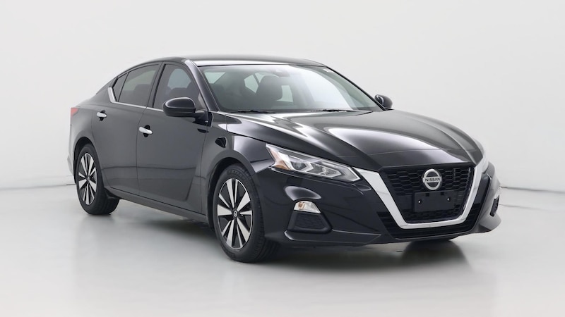 2021 Nissan Altima SV Hero Image