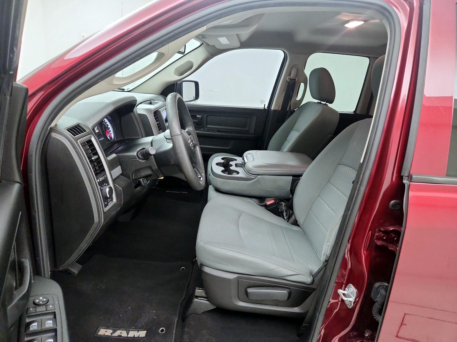 Thumbnail: 2019 RAM 1500 Classic - 11