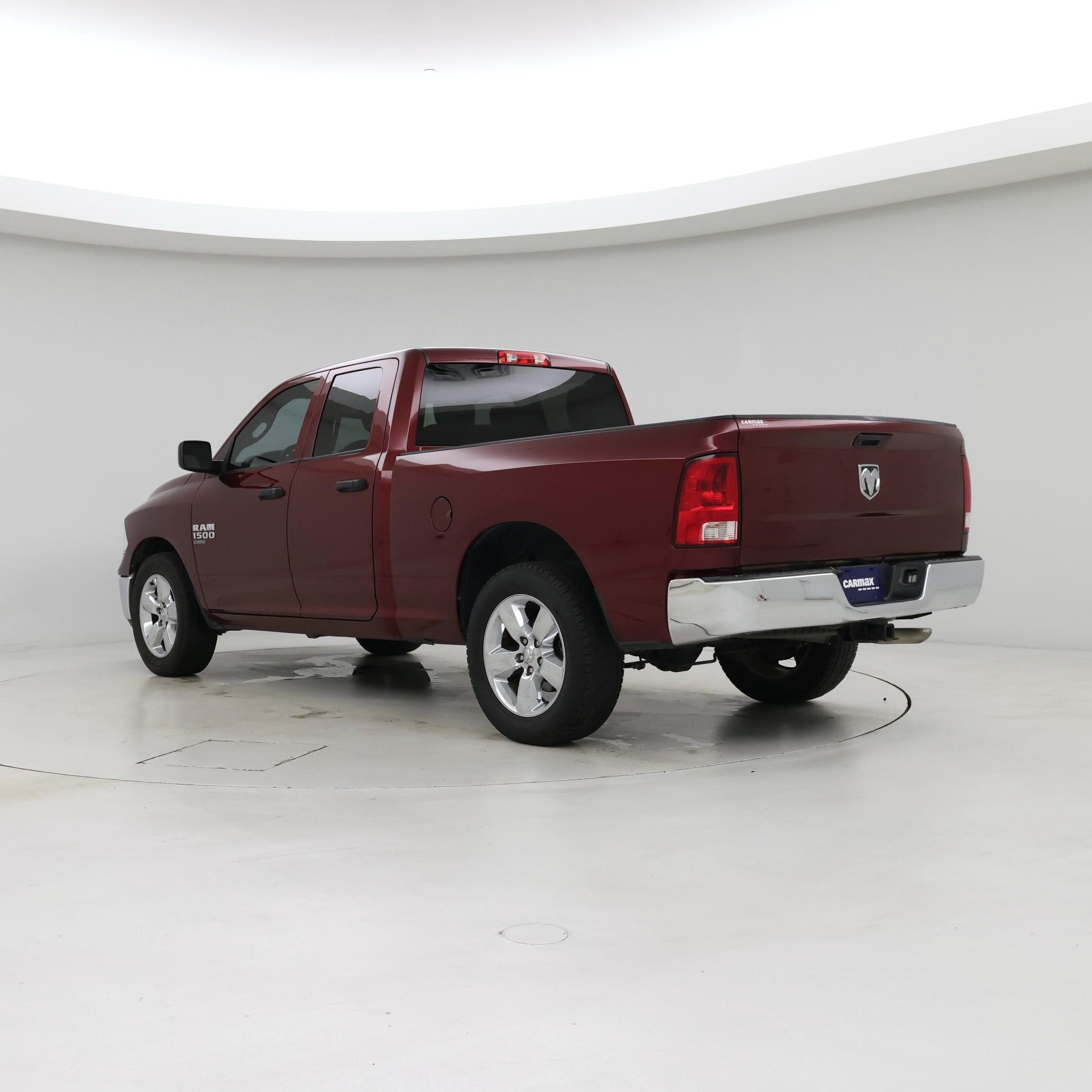 Thumbnail: 2019 RAM 1500 Classic - 2