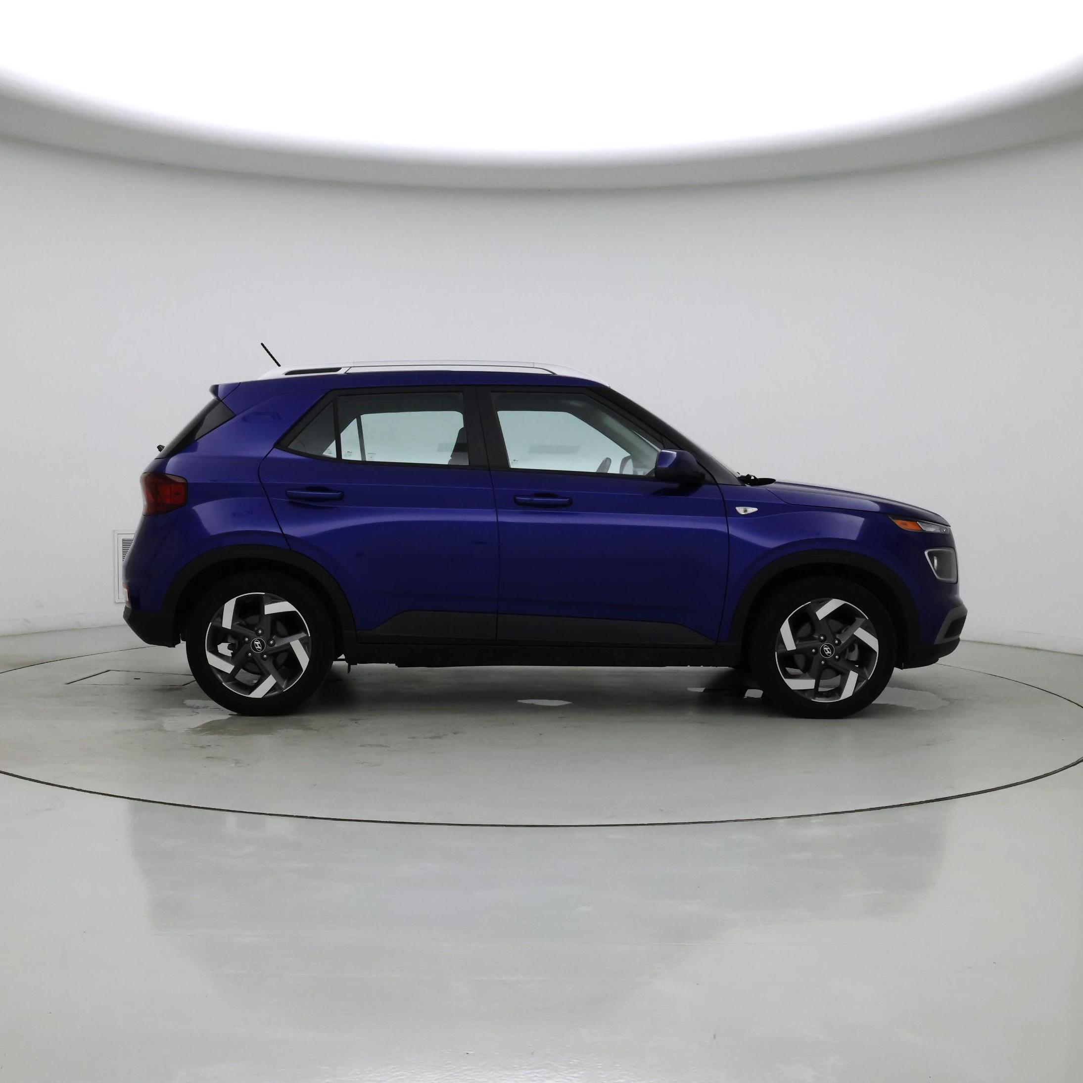 Thumbnail: 2023 Hyundai Venue - 7