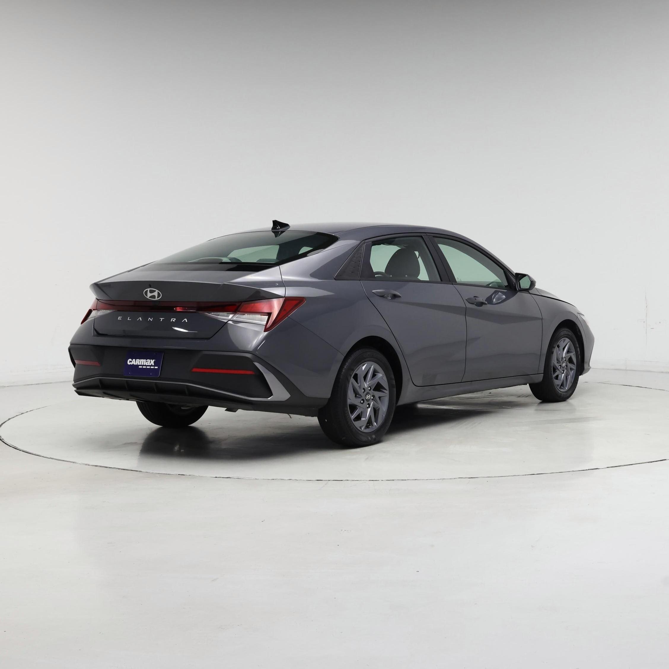 Thumbnail: 2024 Hyundai Elantra - 8