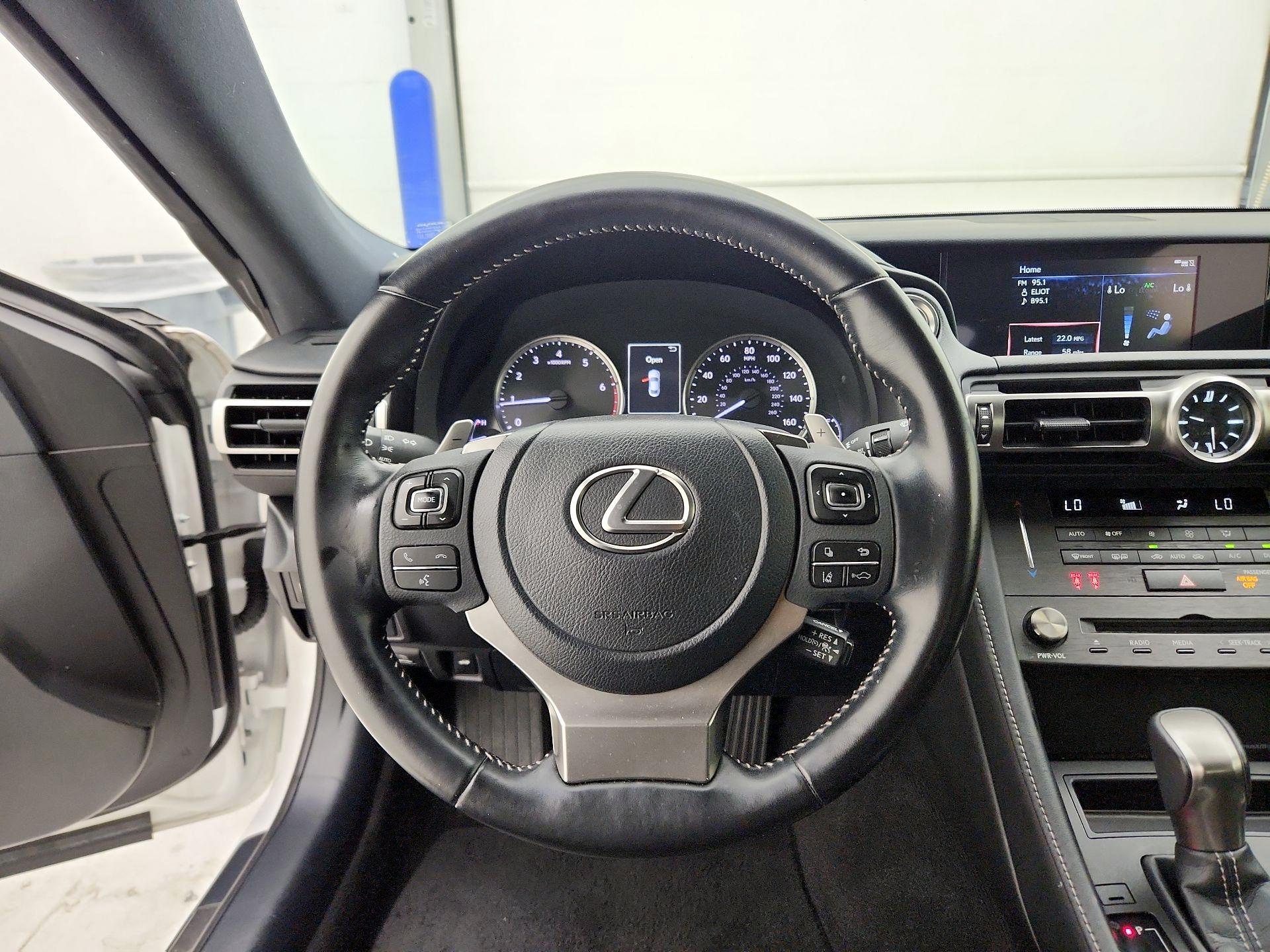 Thumbnail: 2021 Lexus RC - 10