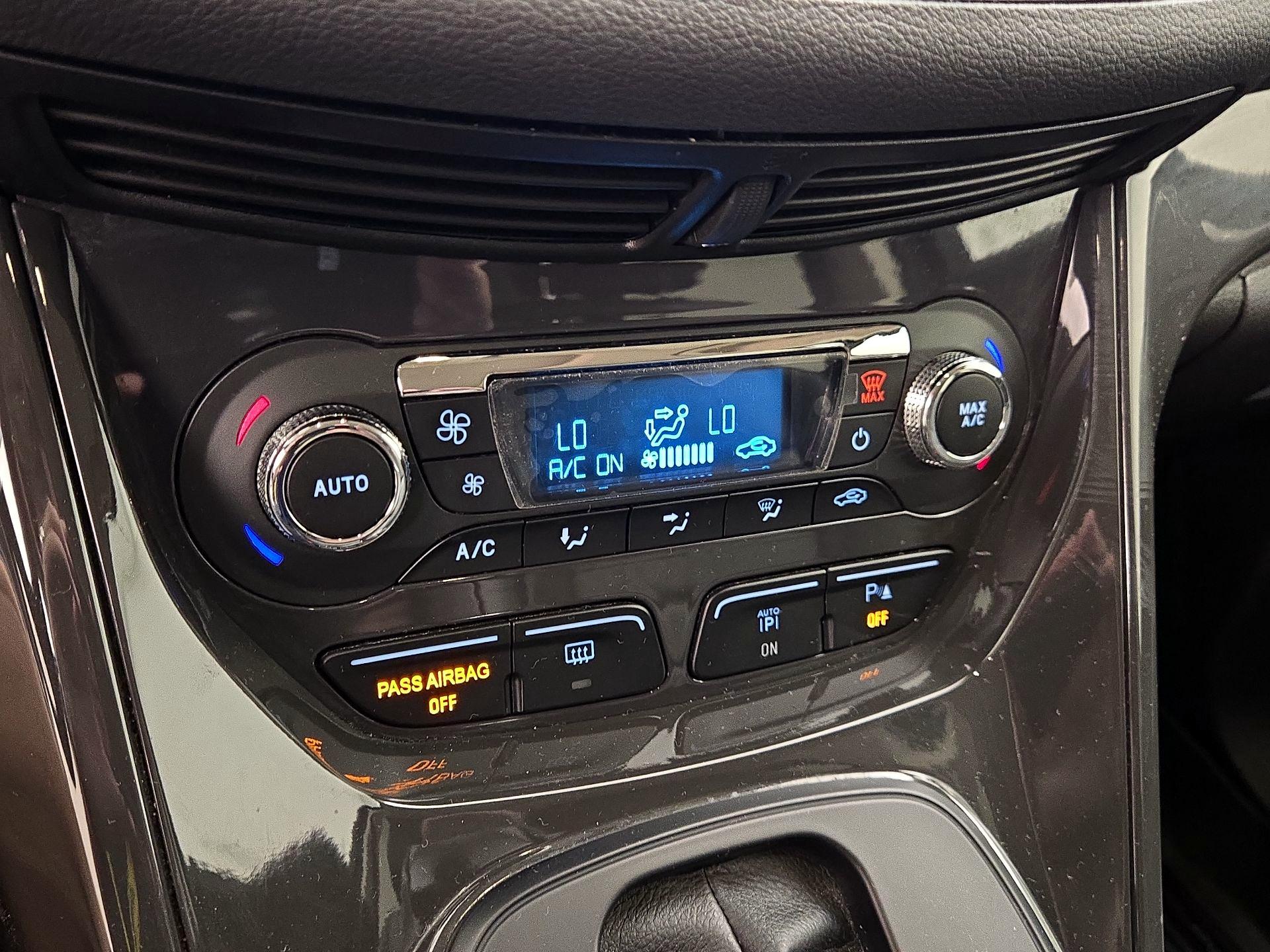 Thumbnail: 2016 Ford Escape - 17