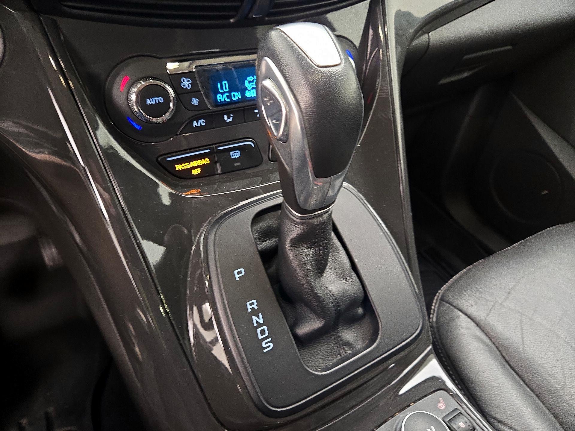 Thumbnail: 2016 Ford Escape - 18