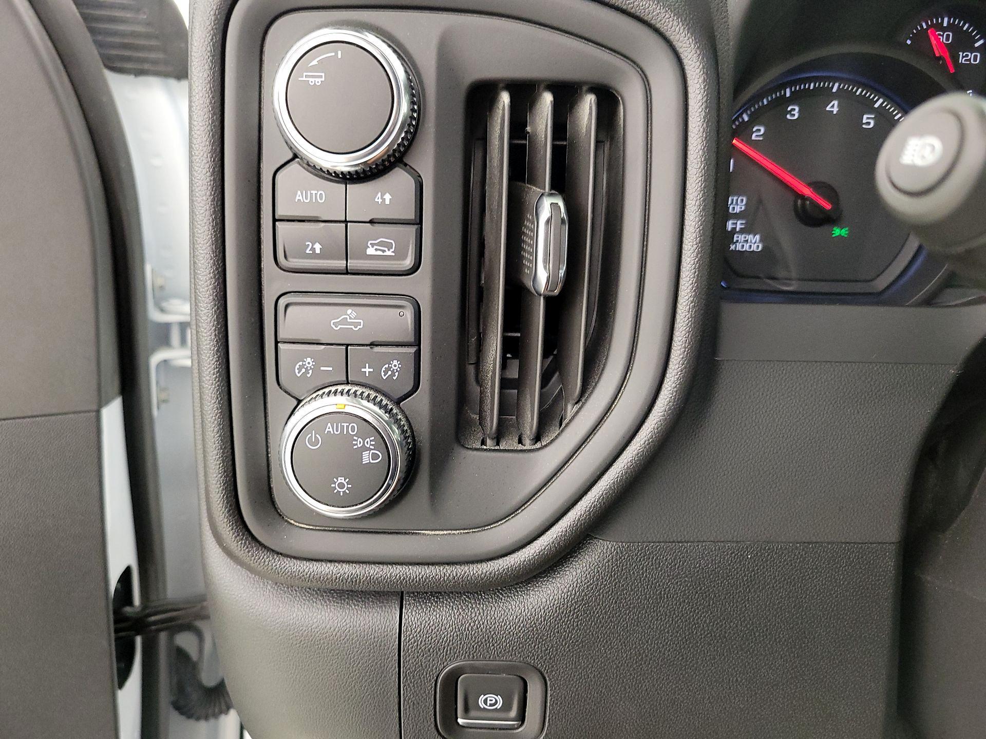 Thumbnail: 2025 GMC Sierra 1500 - 13