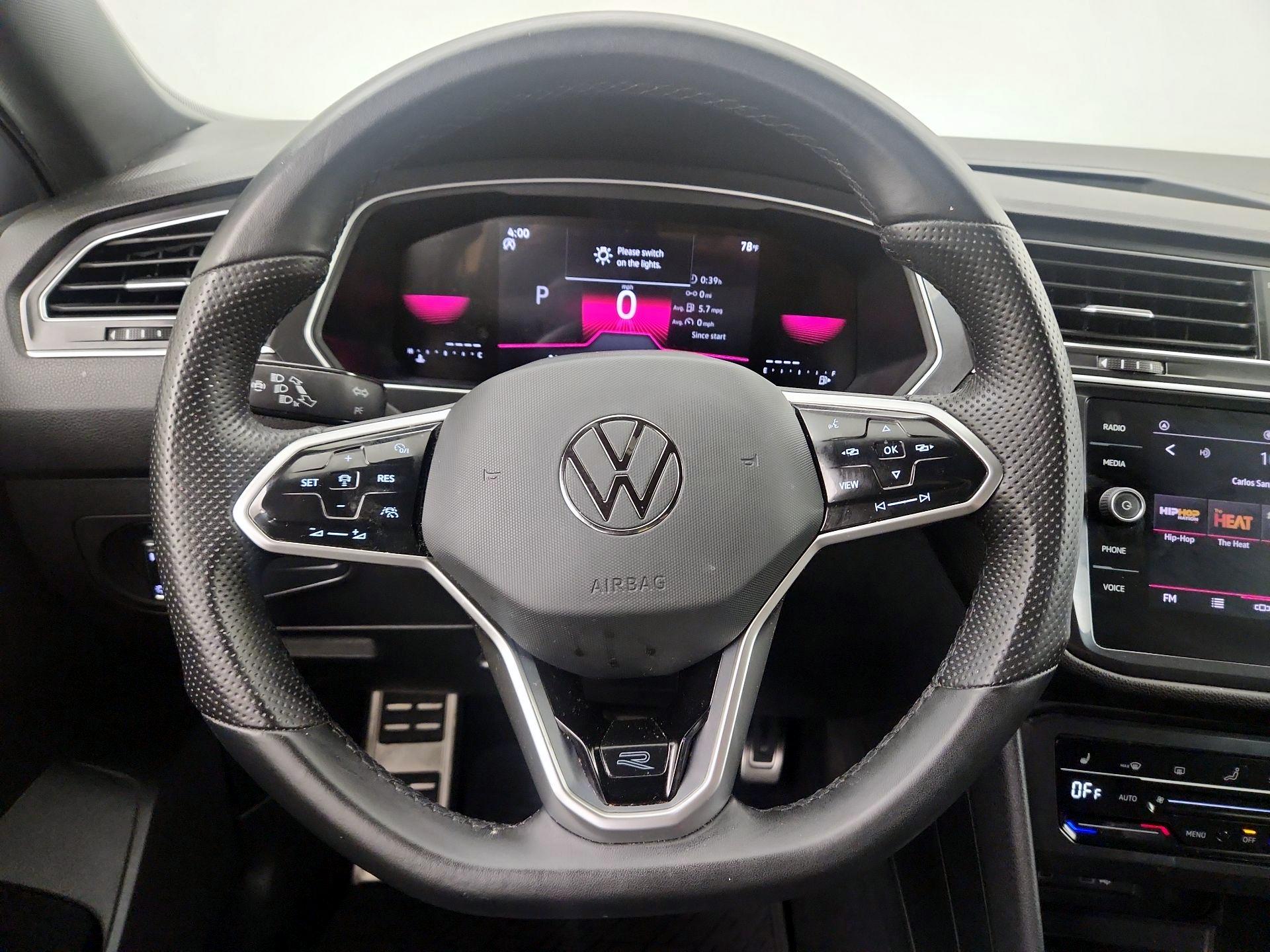 Thumbnail: 2023 Volkswagen Tiguan - 10