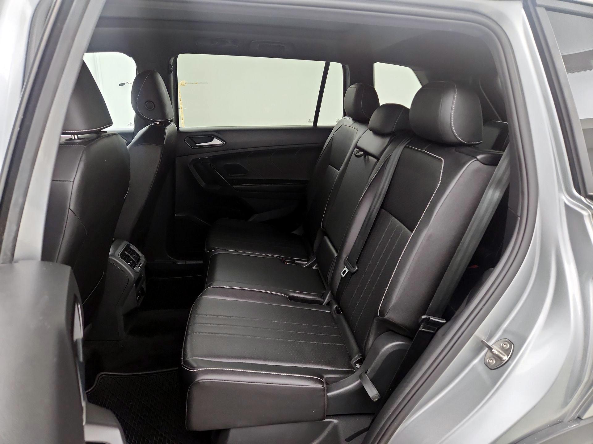 Thumbnail: 2023 Volkswagen Tiguan - 18