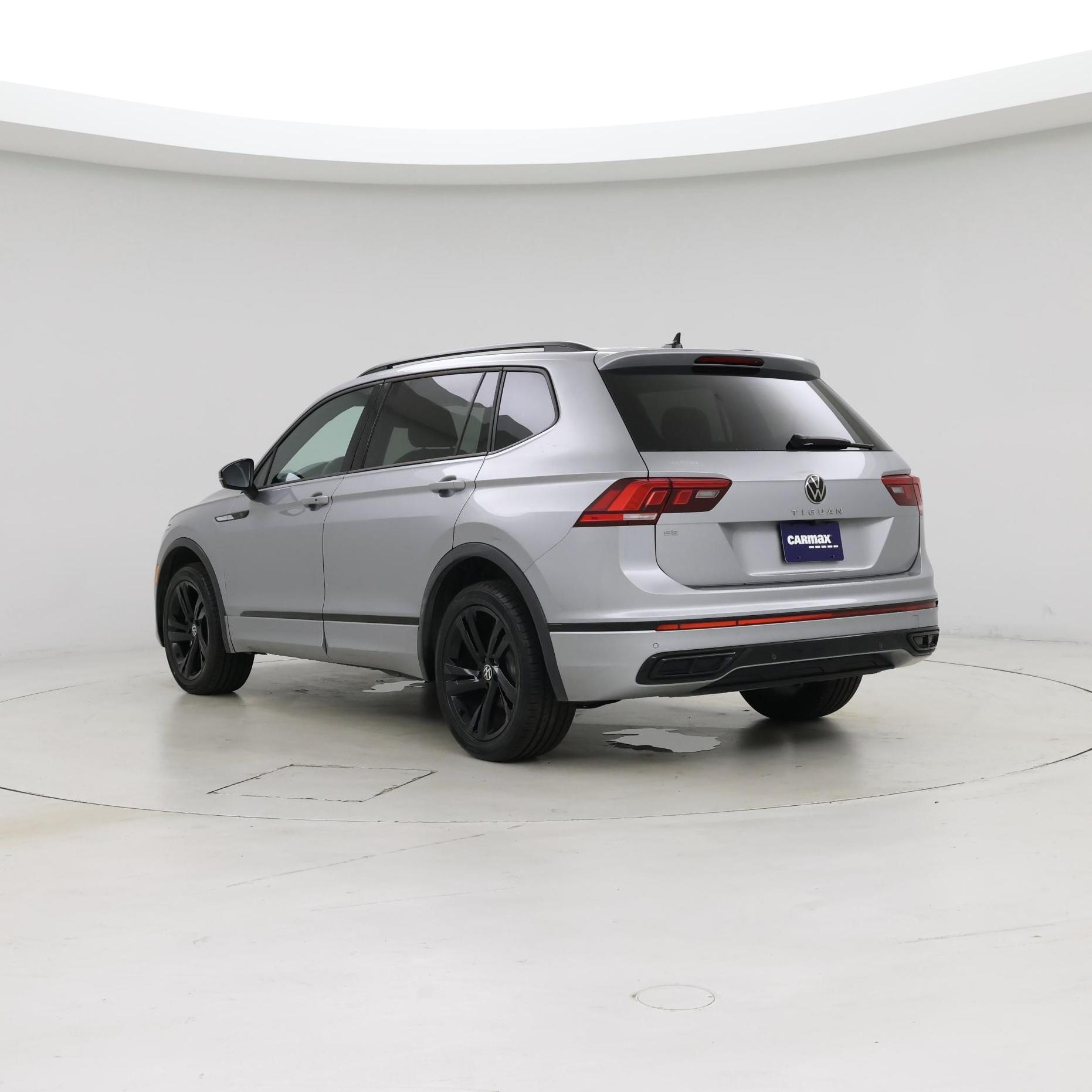 Thumbnail: 2023 Volkswagen Tiguan - 2