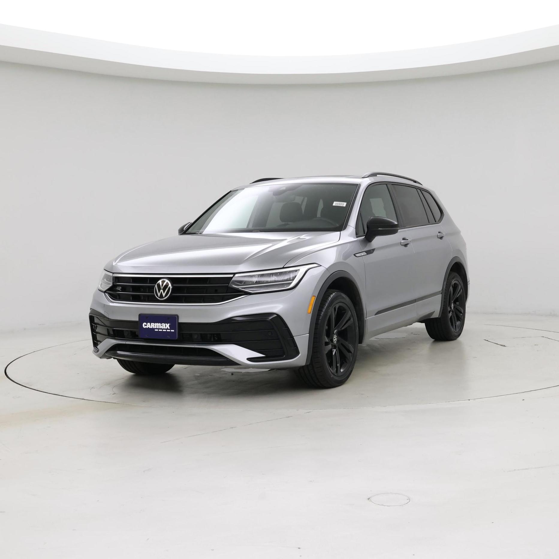 Thumbnail: 2023 Volkswagen Tiguan - 4