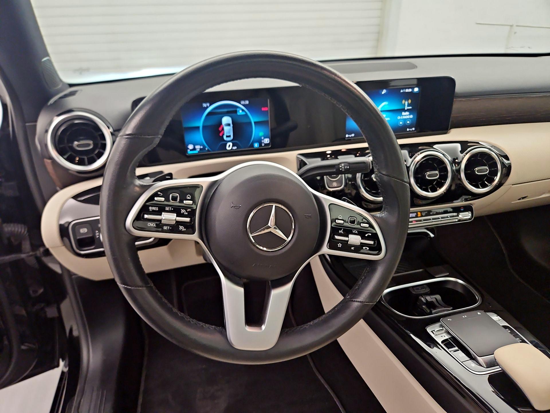 Thumbnail: 2019 Mercedes-Benz A-Class - 10