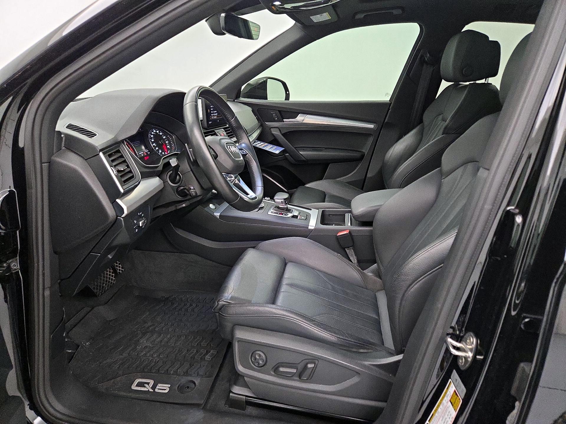 Thumbnail: 2020 Audi Q5 - 11